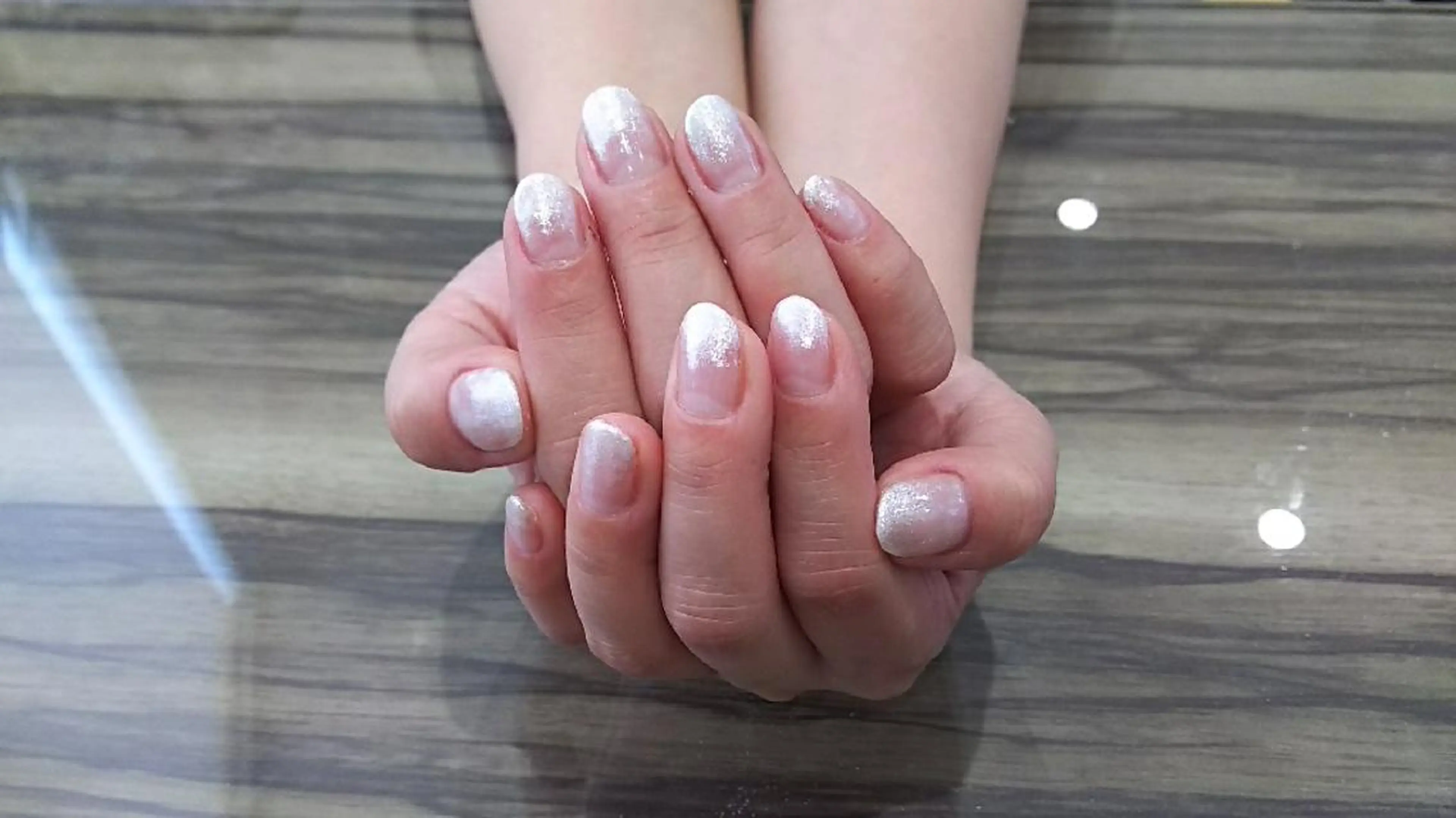 ネイル グラデーション ラメ(グリッター) ラメグラデーション ホワイト Progress Nailのネイルデザイン