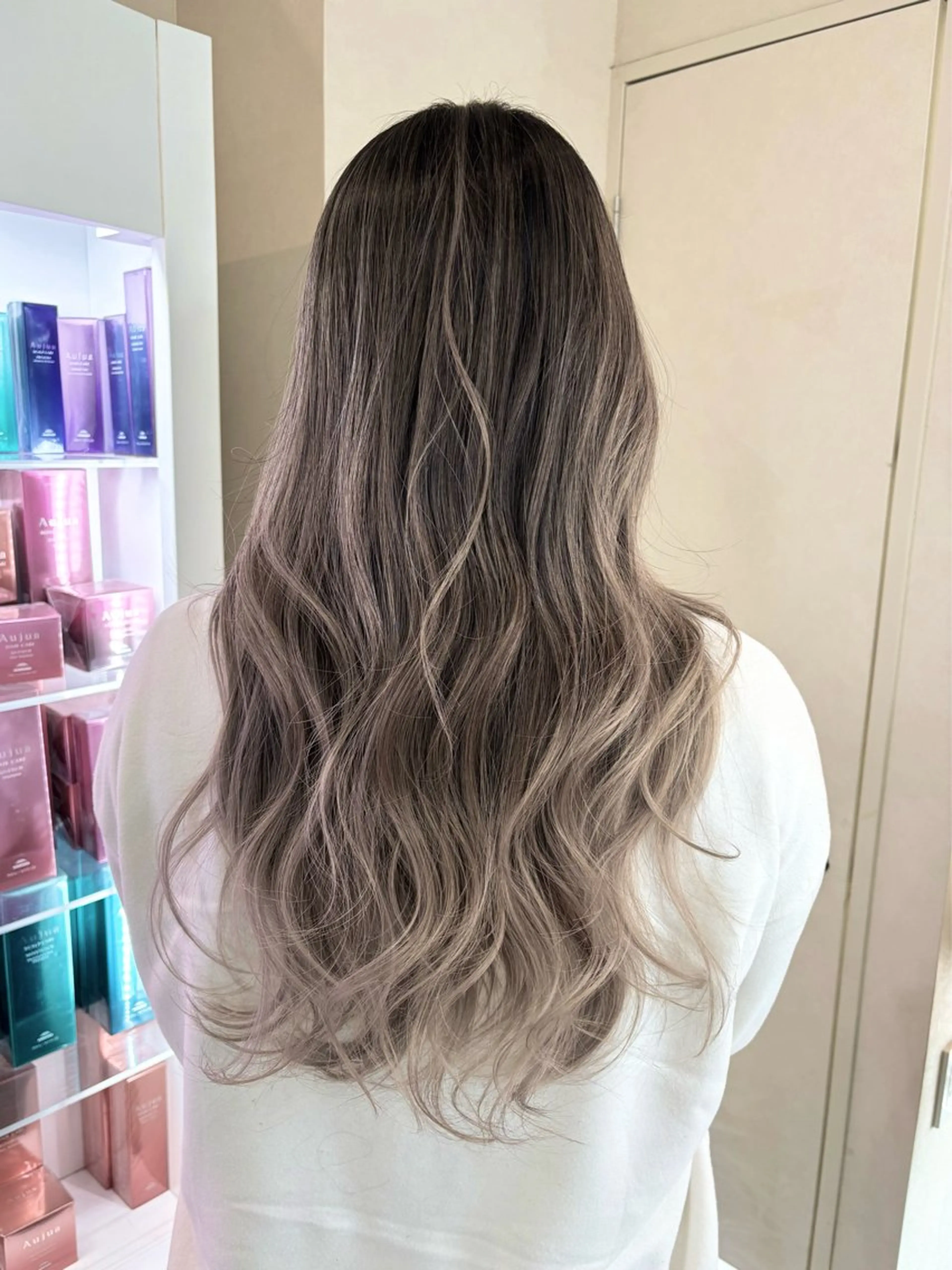 カラー バレイヤージュ ブリーチ Lia近鉄八尾店所属・HIRO ✂︎のヘアスタイル