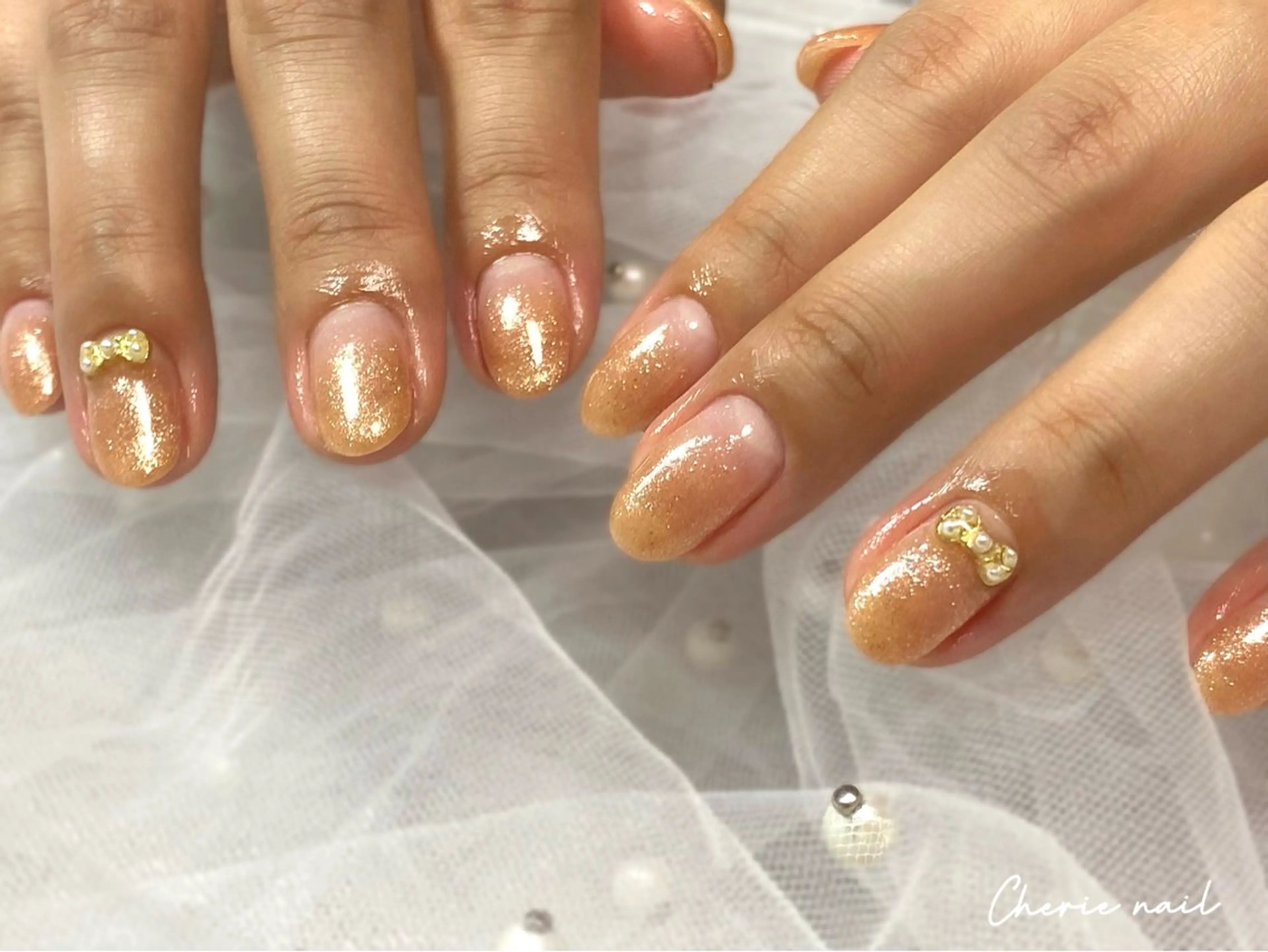 ネイル ジェルネイル グラデーション キラキラネイル ラメ(グリッター) リボン ハンドネイル Cherienail yunaのネイルデザイン