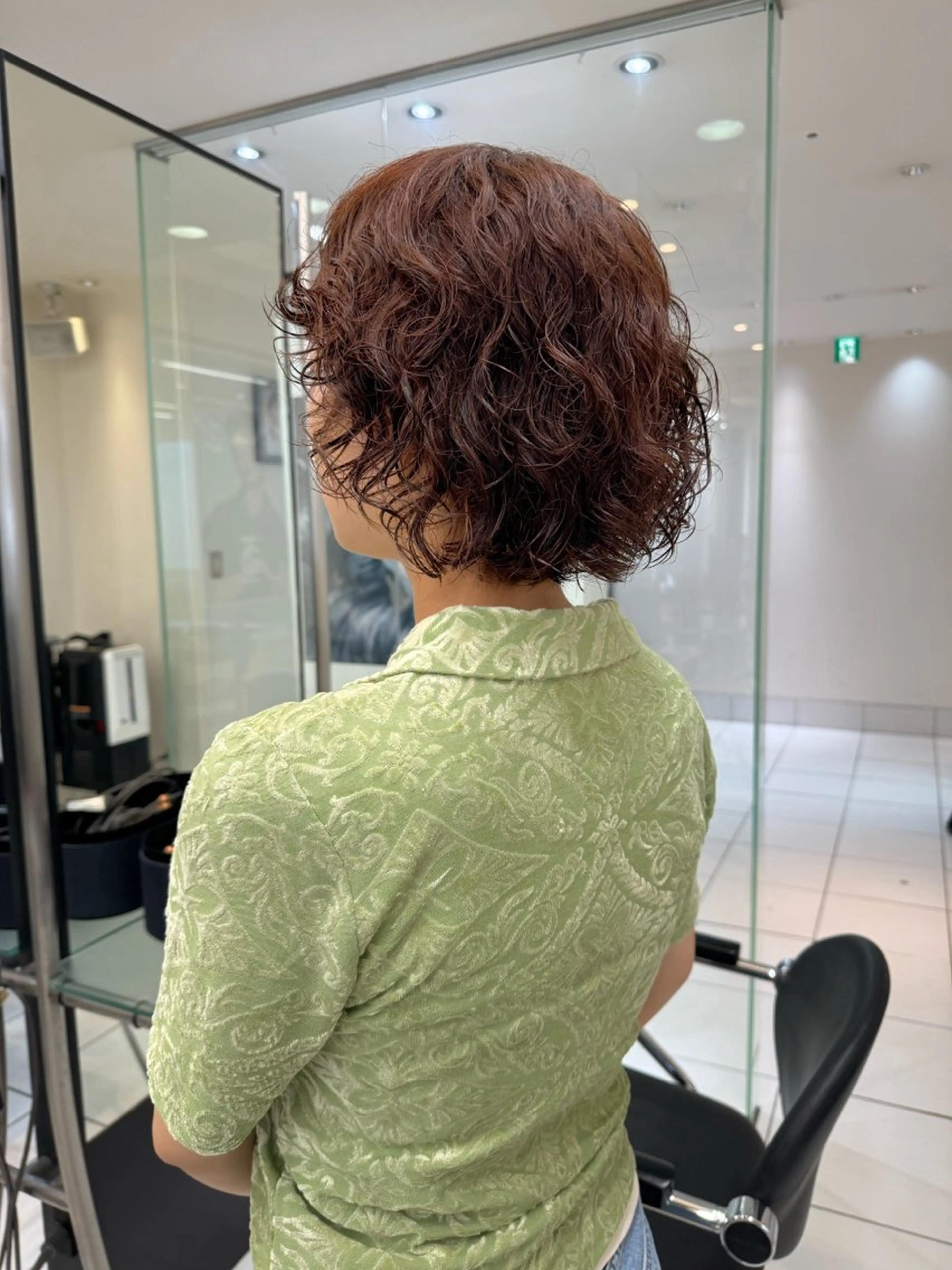 ショート パーマ ボブ 伸ばしかけ 辛島 涼子のヘアスタイル