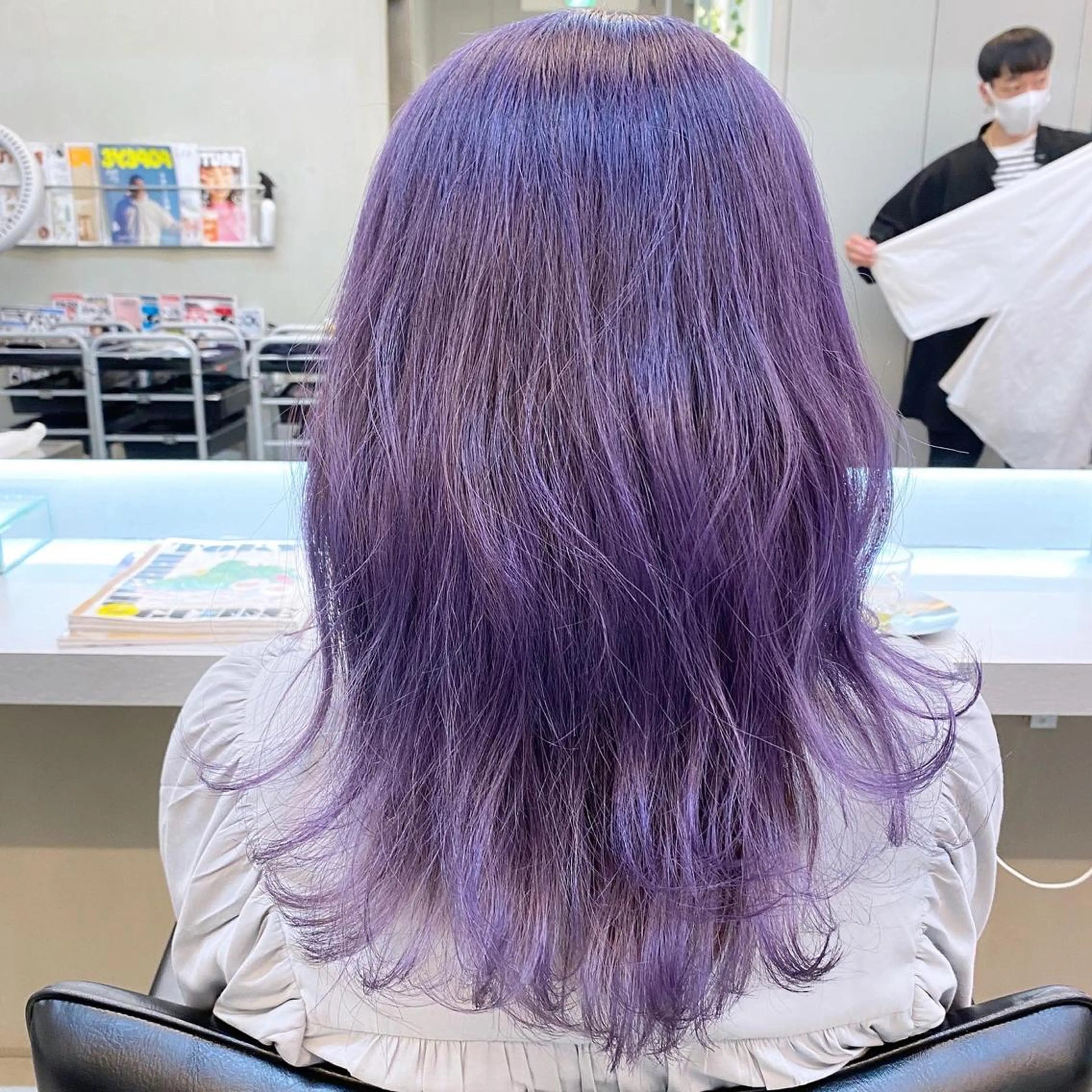 ミディアム カラー 岡野 静華のヘアスタイル