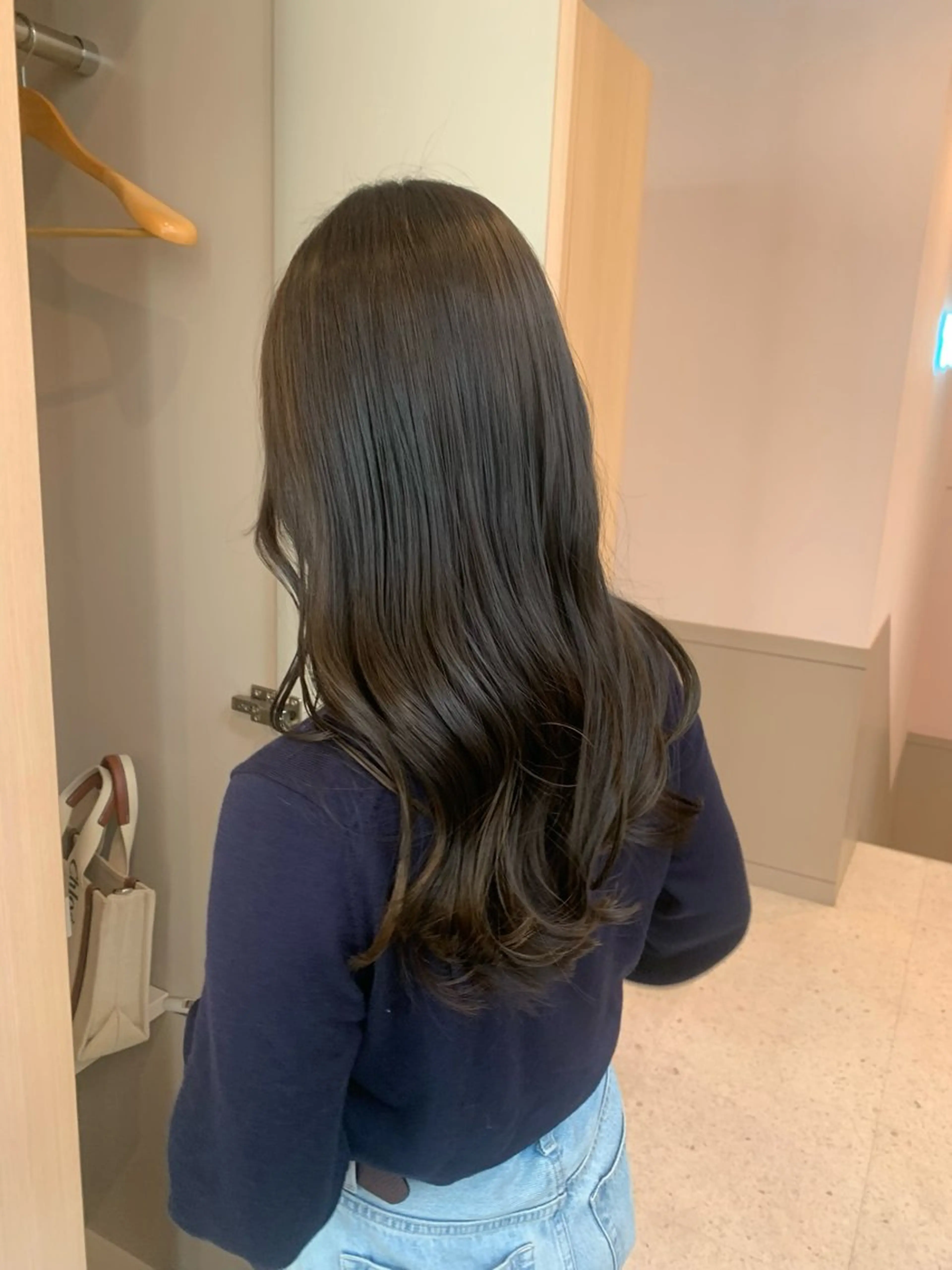 ロング カラー ベージュカラー 透明感カラー rio .のヘアスタイル