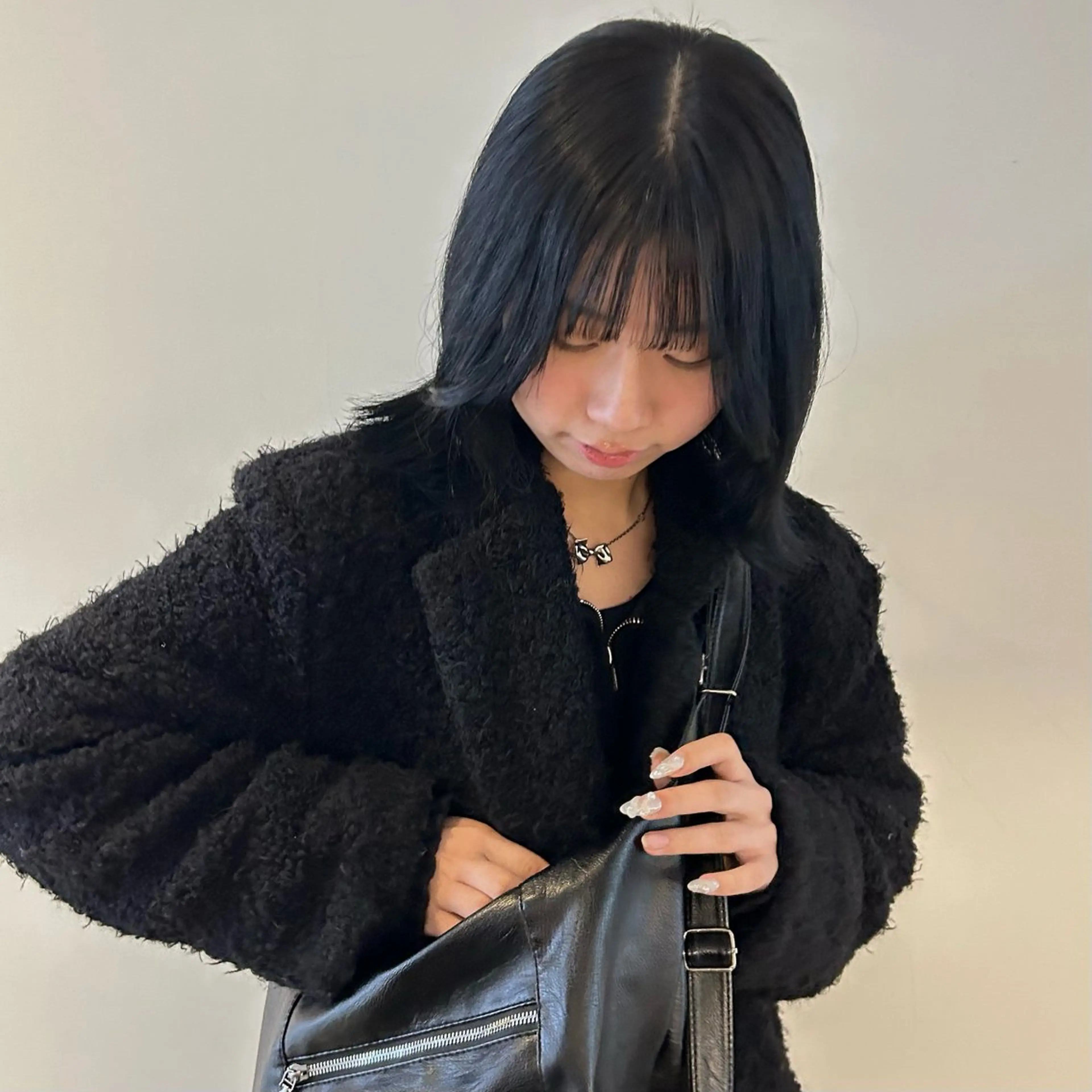 ミディアム カラー ブリーチ ケアブリーチ 透明感カラー ハイトーンカラー ボブ ヘアカラー トリートメント nonoka オリーブ/グレージュのヘアスタイル