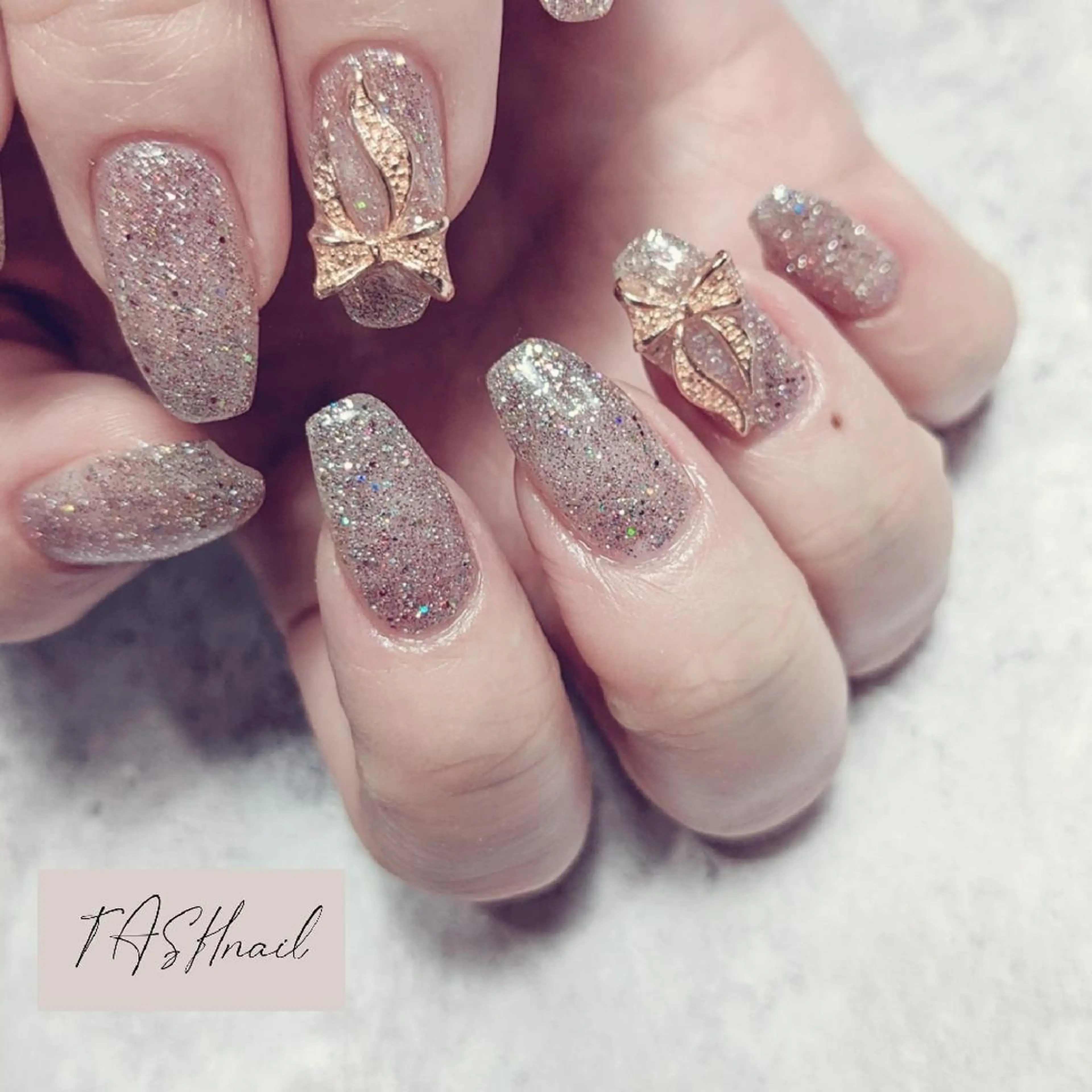 ネイル TASH nailのネイルデザイン