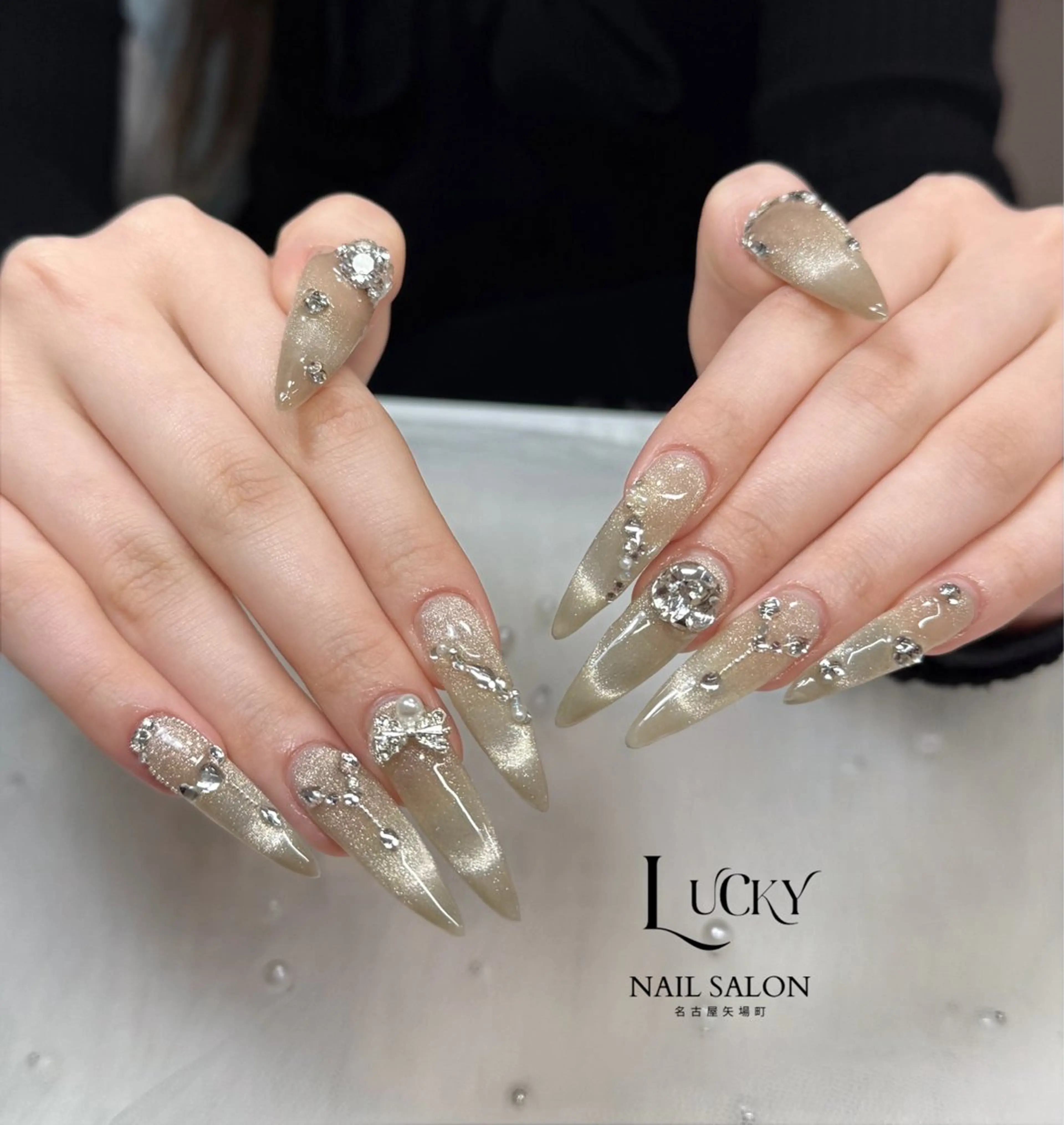 ネイル アートネイル ジェルネイル ロングネイル 持ち込み シンプルネイル ハンドネイル Lucky Nail Salon所属・Lucky Nail Salonのネイルデザイン