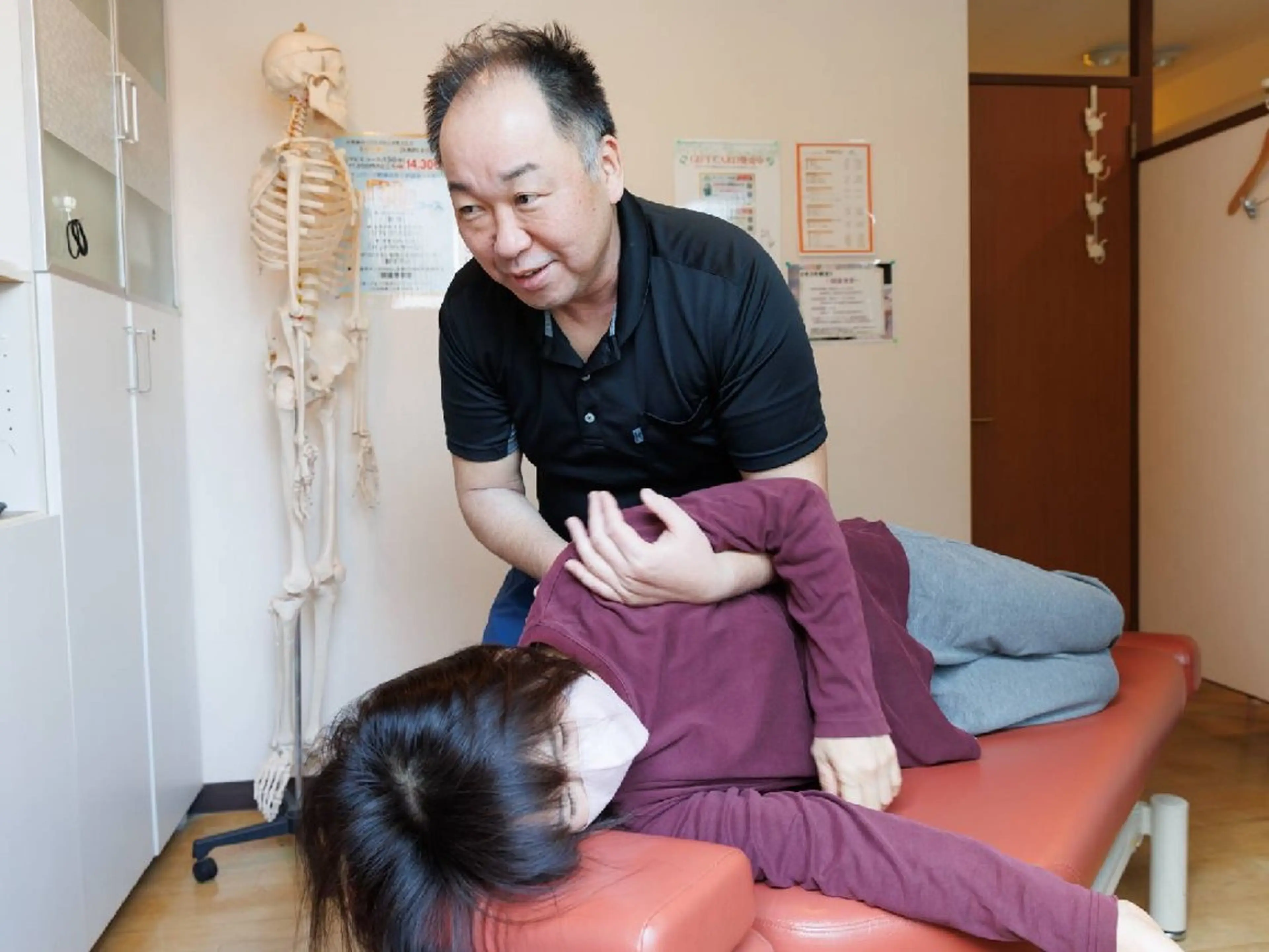 姿勢を改善する サンパーク整体浦和店のエステ・リラクイメージ