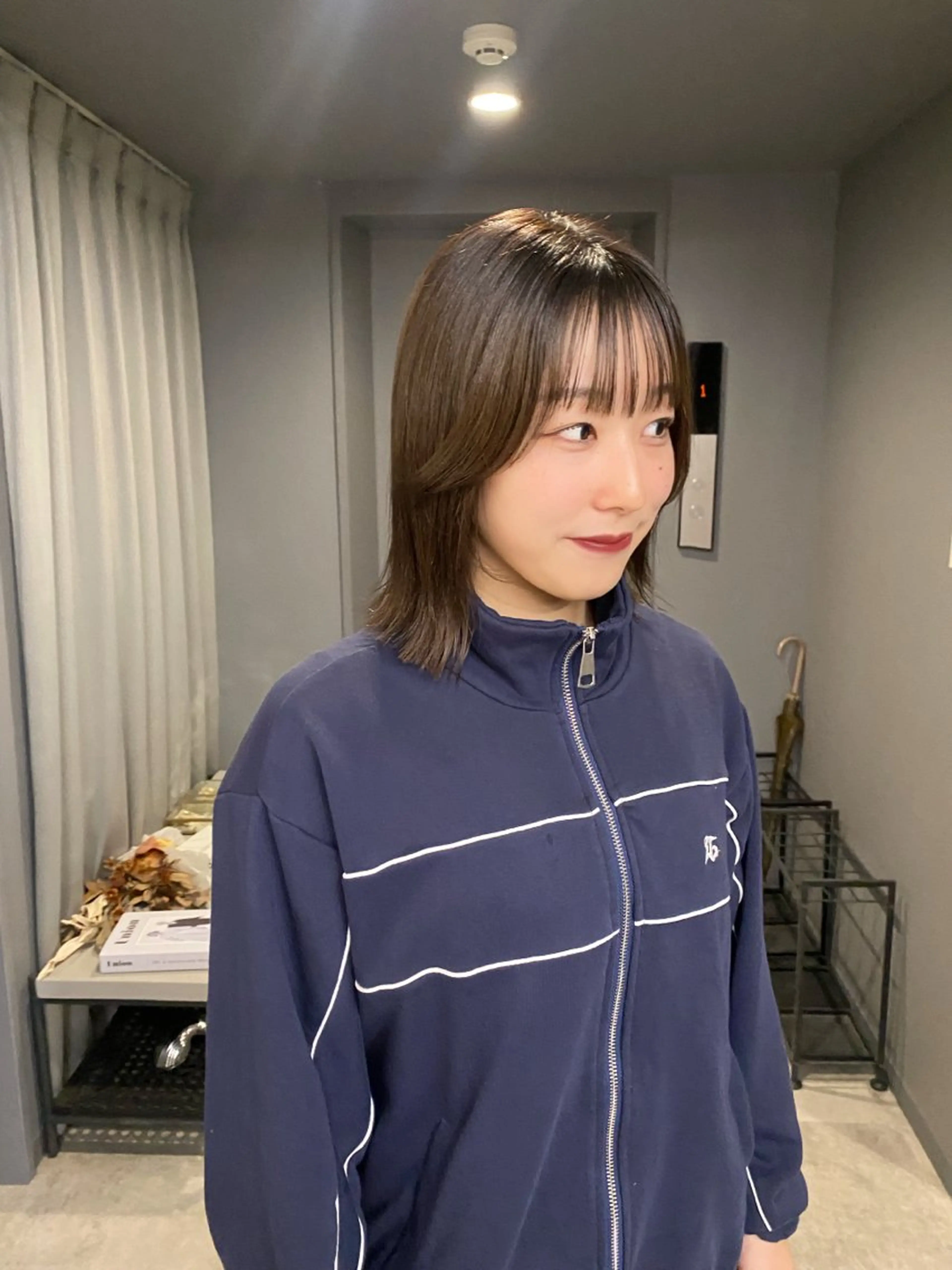 ミディアム 重里 瑠花のヘアスタイル