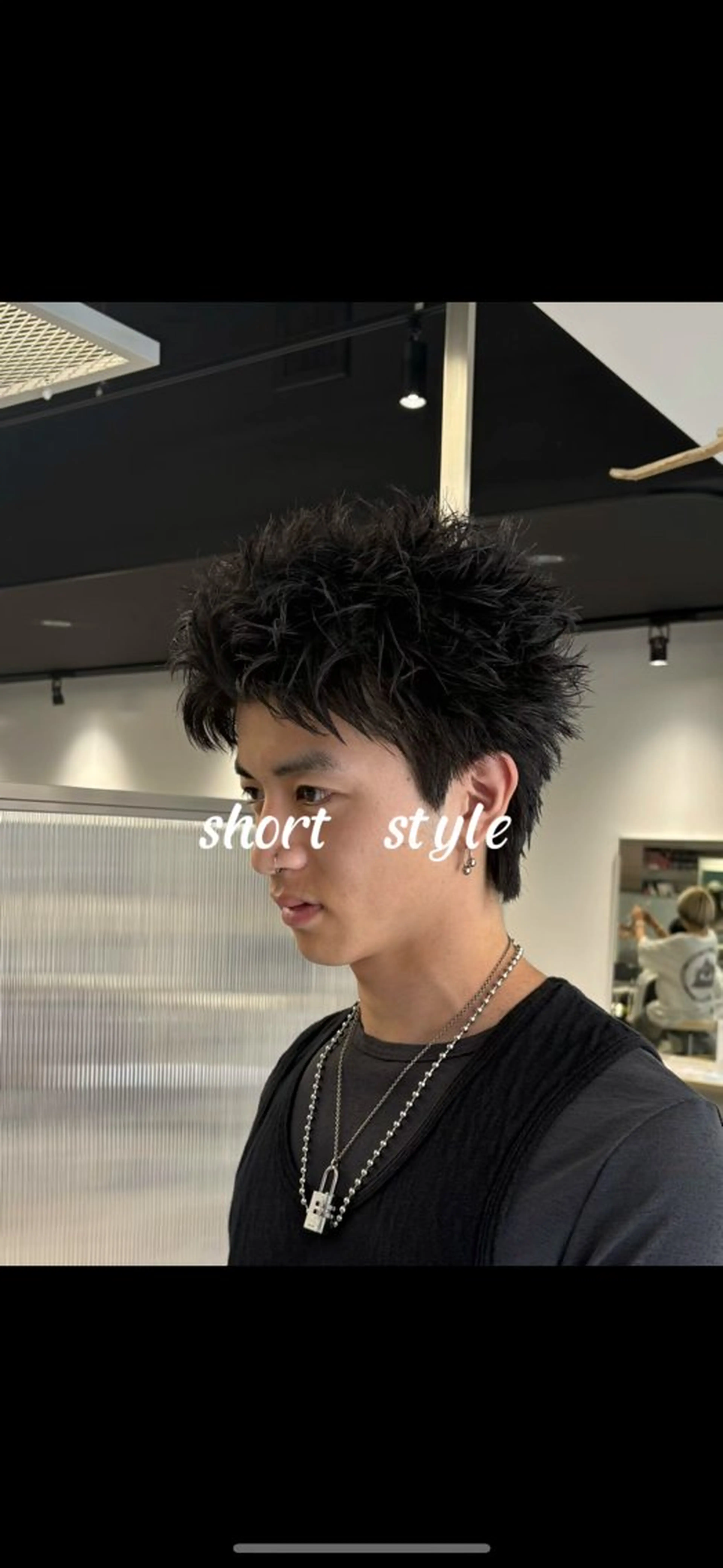 ショート メンズ メンズパーマ プードルパーマ 学生（メンズ向け） スパイキーショート 波巻きパーマ カット シャドウパーマ/ ルーズパーマ/メンズのヘアスタイル