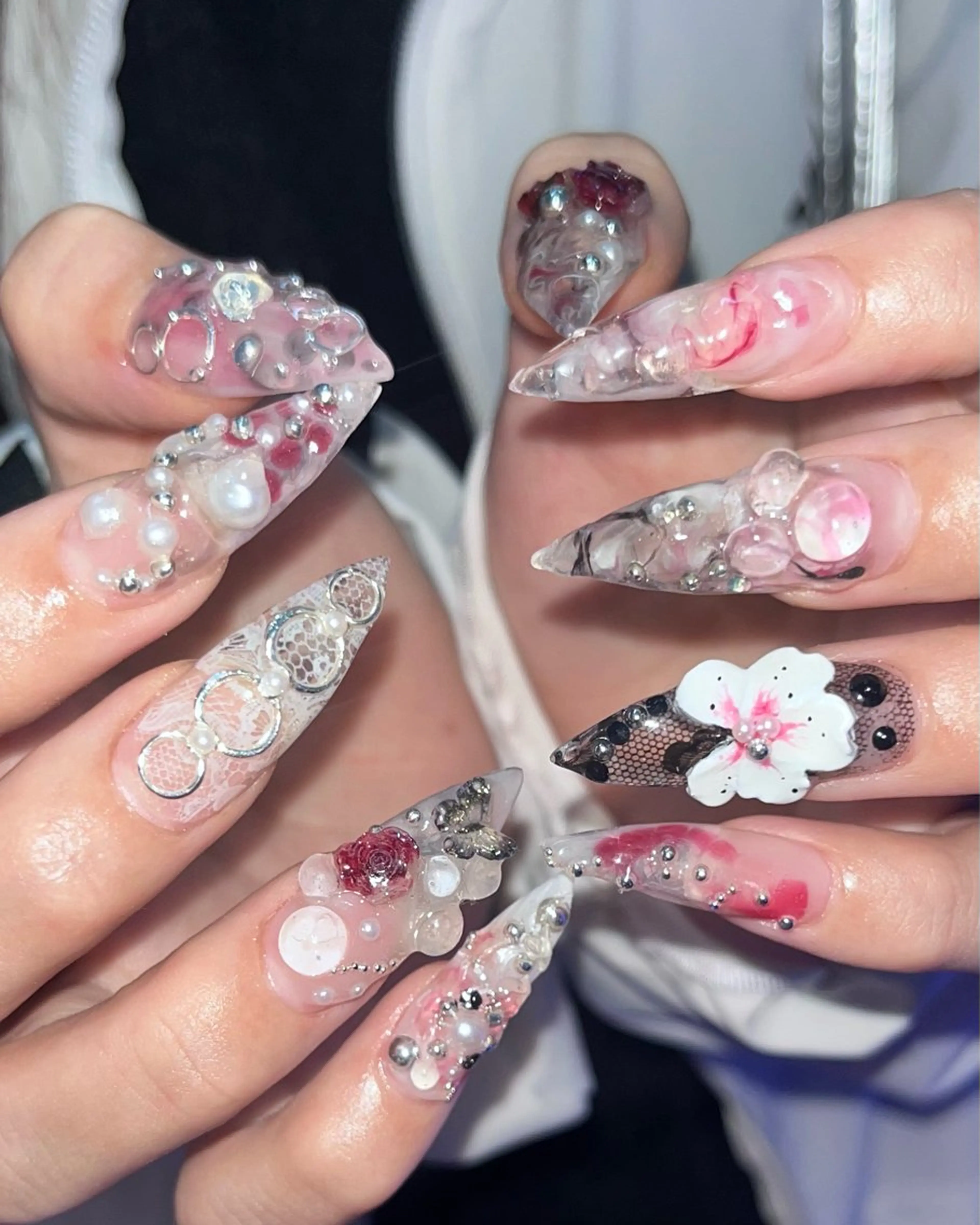 ネイル Mariris所属・ᗷᗩᑎSᗩ ᑎᗩIᒪ ՏᗩᒪOᑎのネイルデザイン
