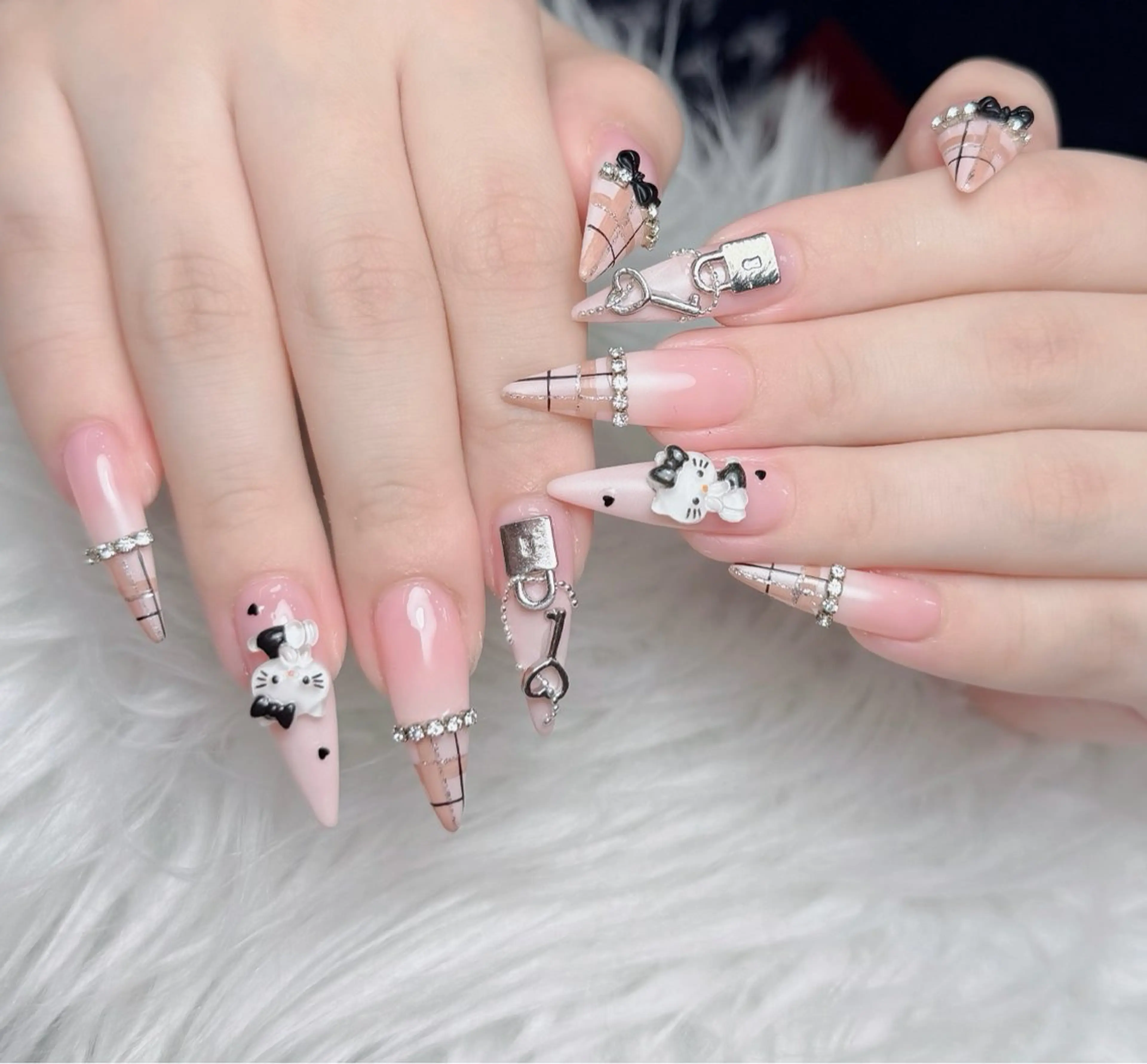 ネイル アートネイル フレンチネイル ジェルネイル 韓国ネイル マグネットネイル ハンドネイル Lenie Nail Okuboのネイルデザイン