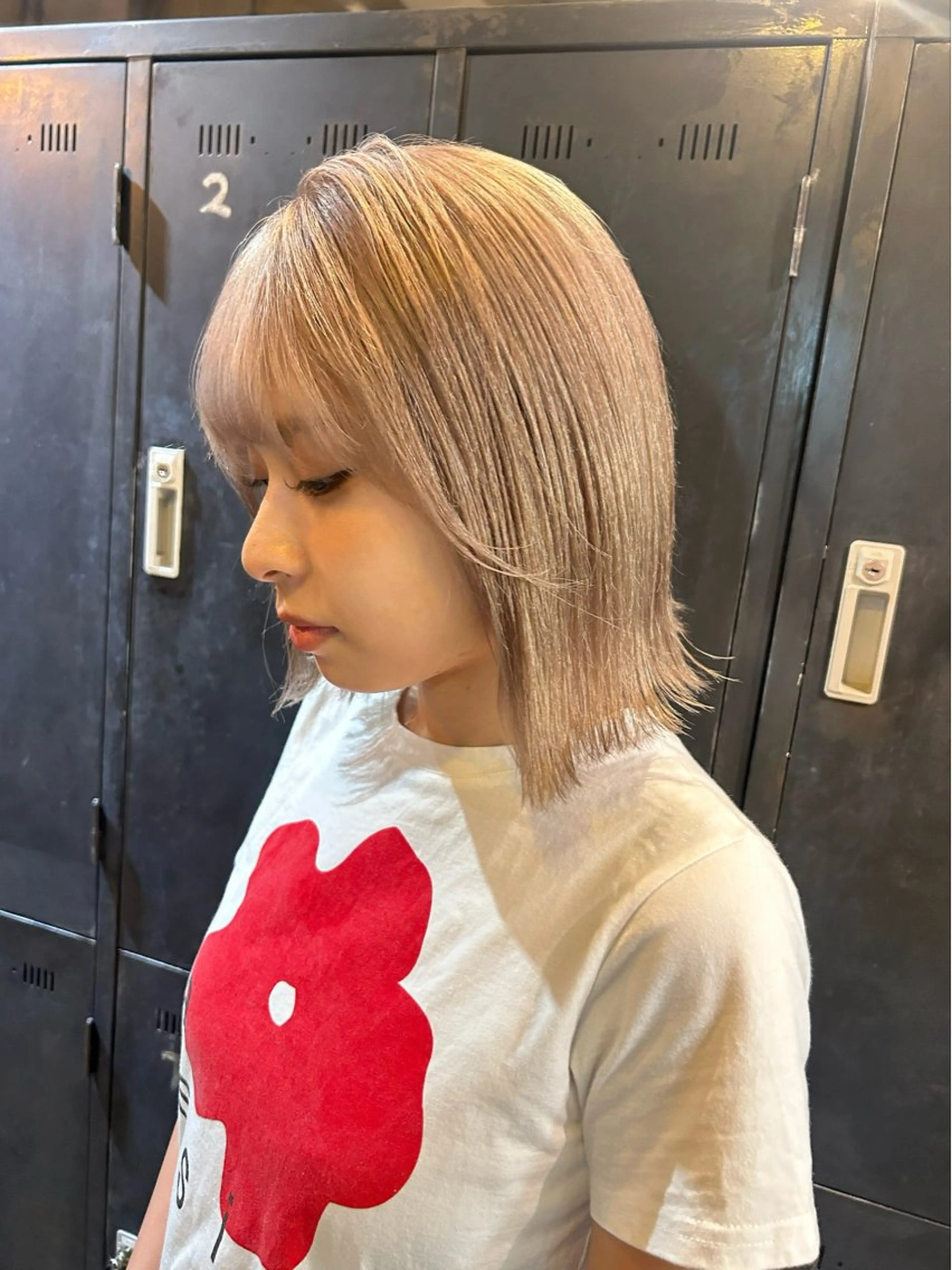 ミディアム ヘアカラー L STUDIO所属・ハイトーン/ブリーチ 🧁soraのヘアスタイル