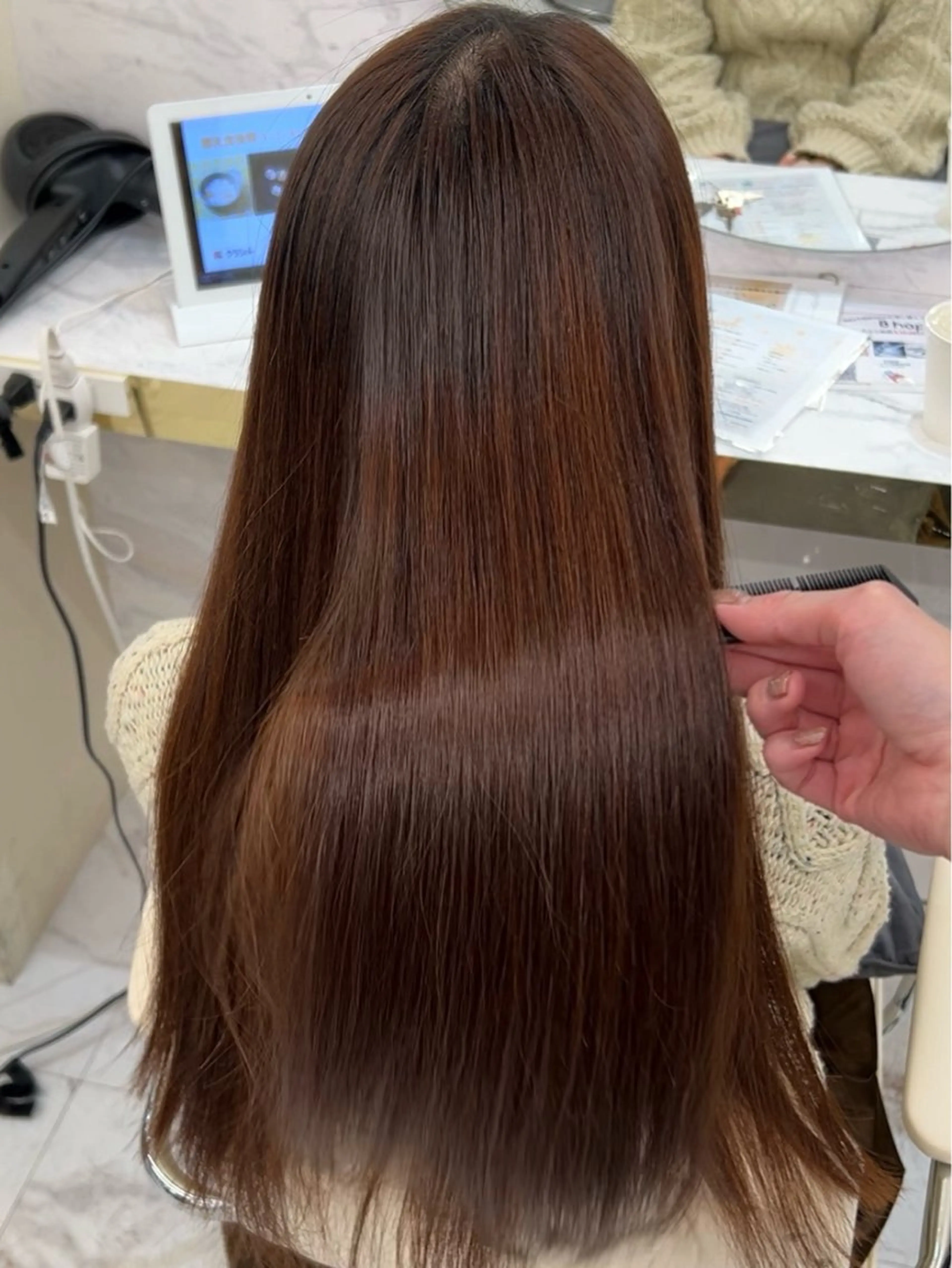 セミロング カラー ヘアアレンジ 髪質改善 縮毛矯正 酸性ストレート カット ヘアカラー 縮毛矯正 トリートメント maoブリーチ無し 似合わせカラーのヘアスタイル