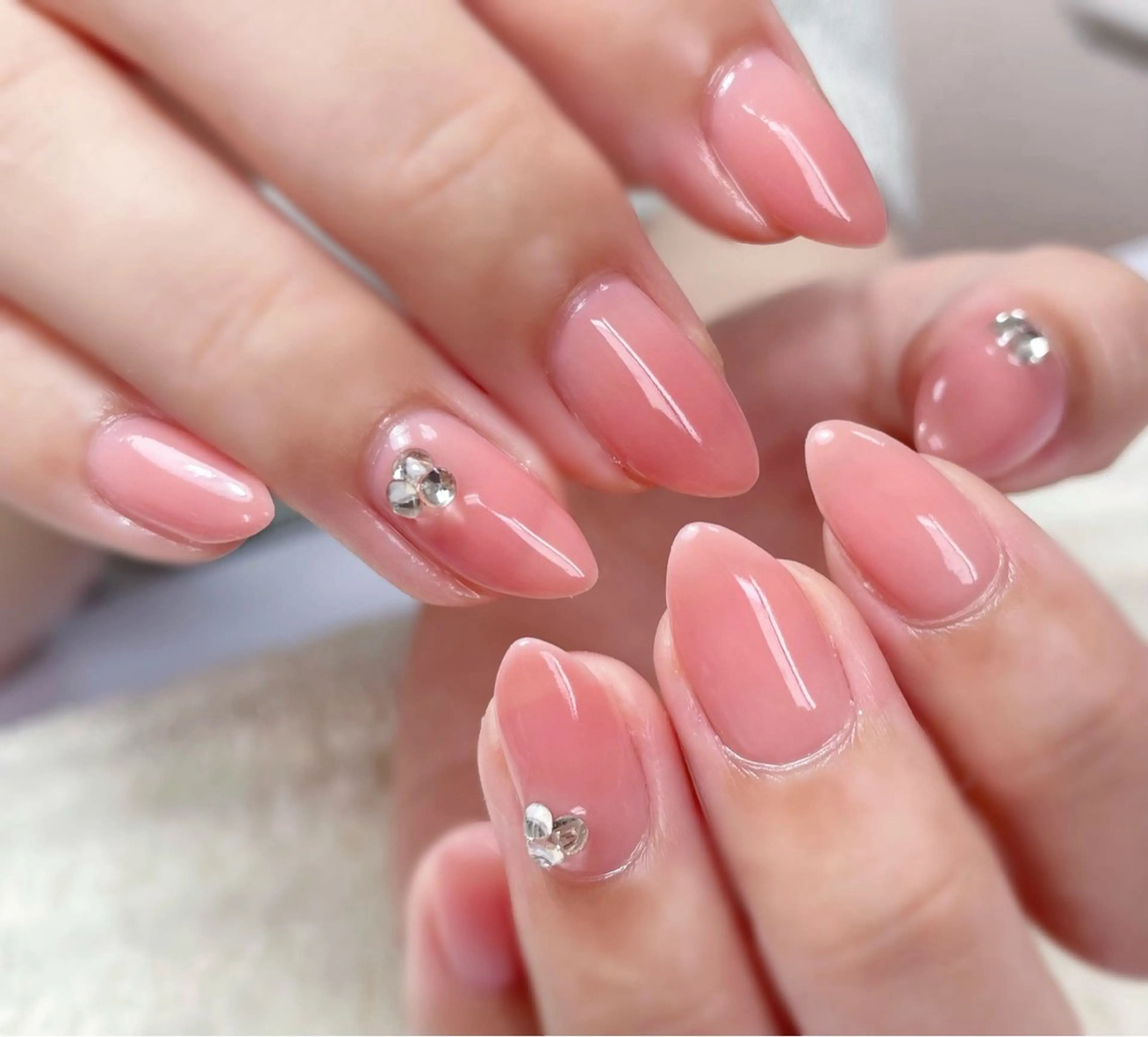 ネイル オフィスネイル ワンカラーネイル ピンク シンプルネイル ハンドネイル Chicchi 加茂宮駅徒歩3分のネイルデザイン