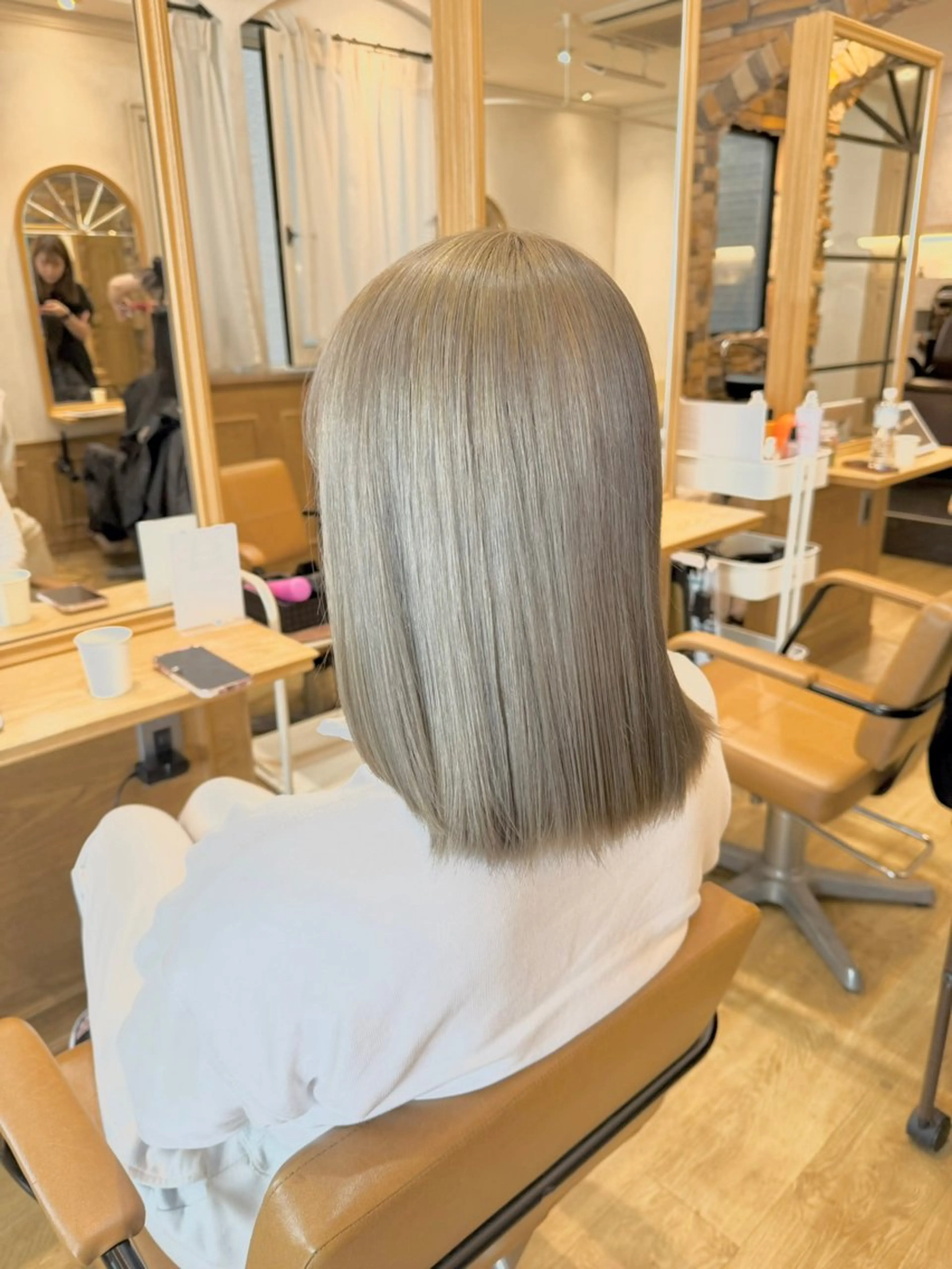 ミディアム カラー ダブルカラー ハイトーンカラー ヘアカラー 🫧サカモトレナ🫧 新宿三丁目のヘアスタイル