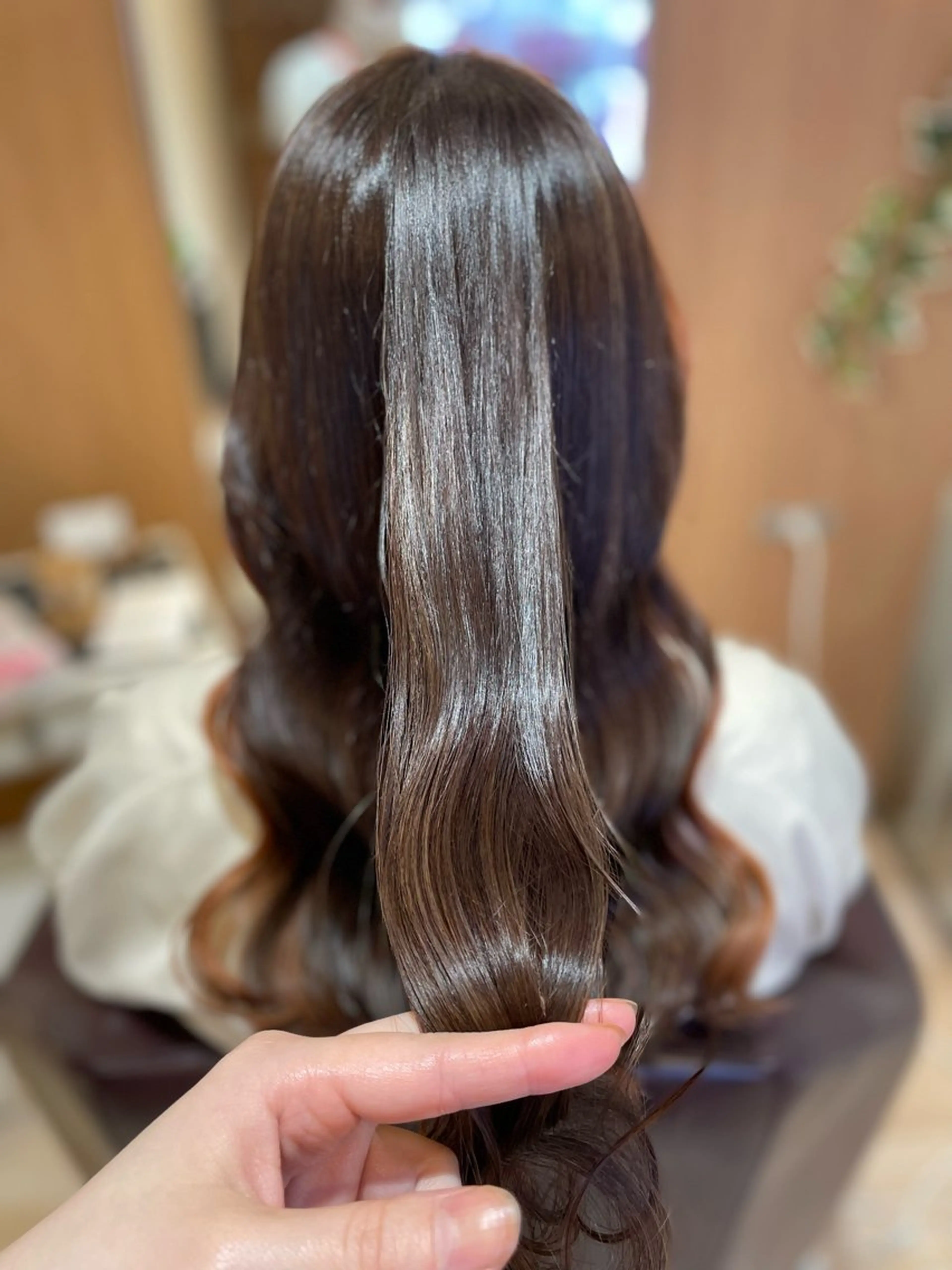 ロング カラー ブリーチ イルミナカラー オレンジ トリートメント カット ヘアカラー トリートメント L by first所属・ヘアスタイリスト 🔥aikoのヘアスタイル