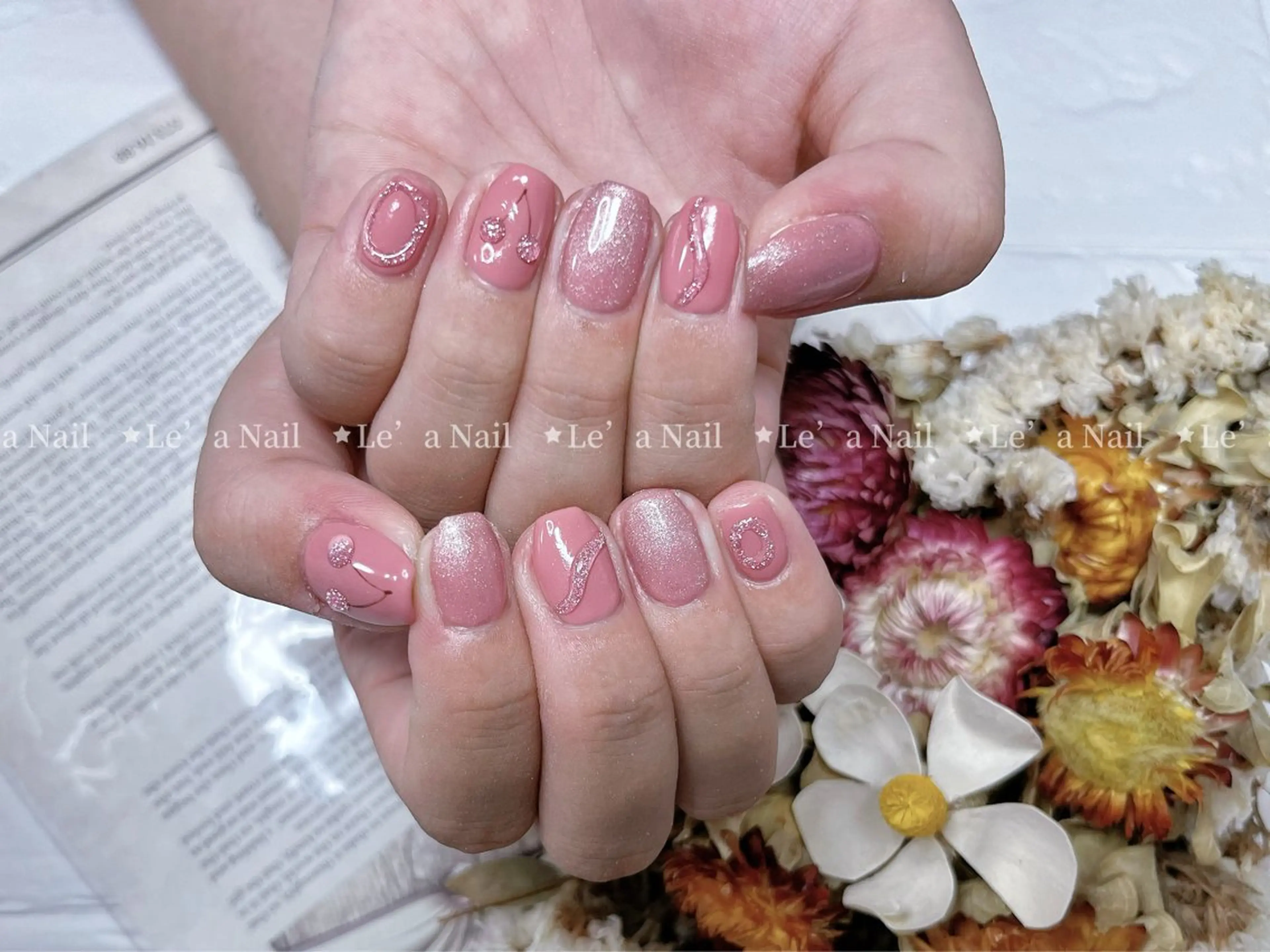 ショート カラー ネイル Lea NAILsalon所属・Le’a NailSalonのネイルデザイン