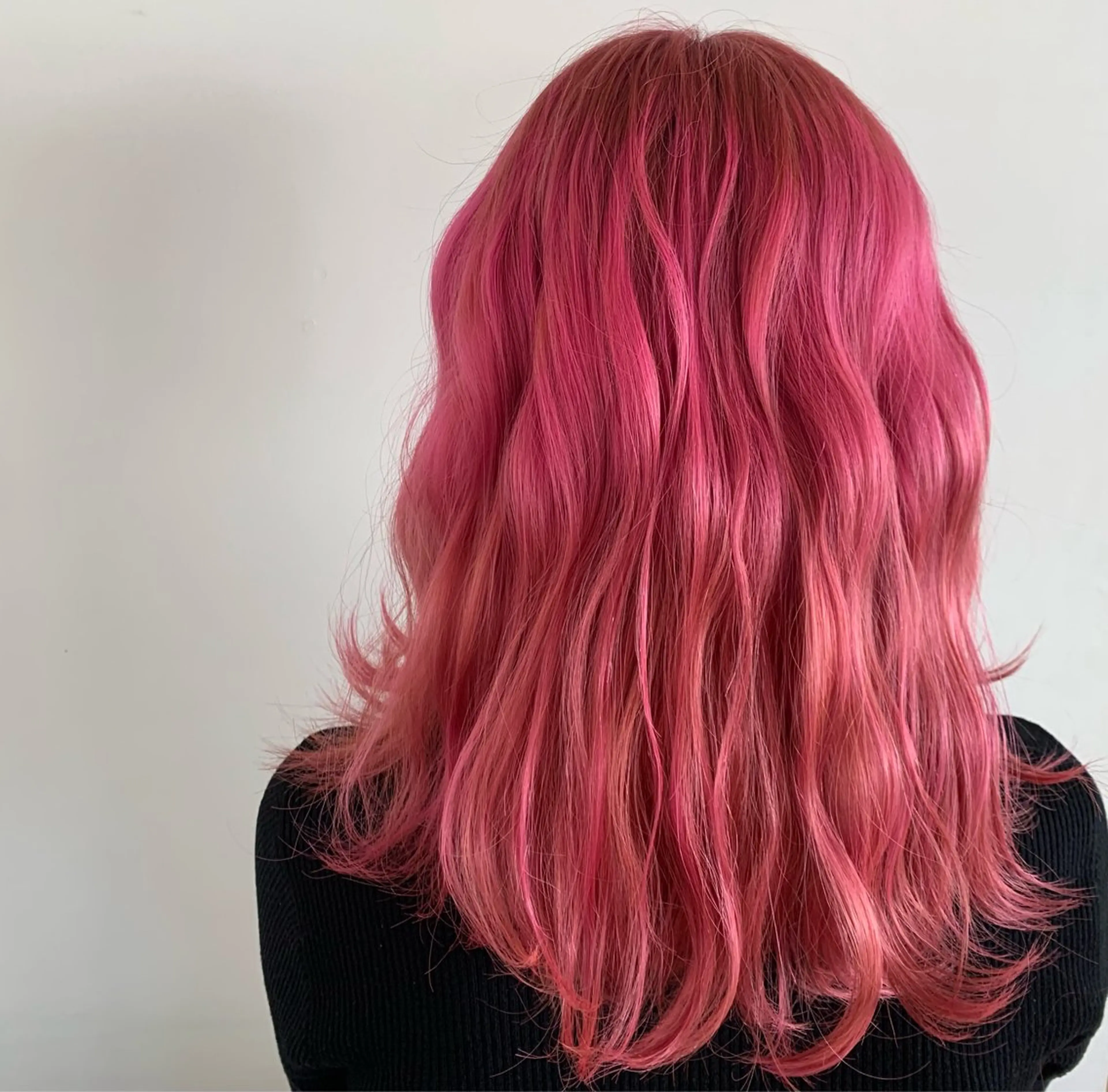 ミディアム カラー ブリーチ ピンクカラー トリートメント DEARiUM所属・小林 舞のヘアスタイル