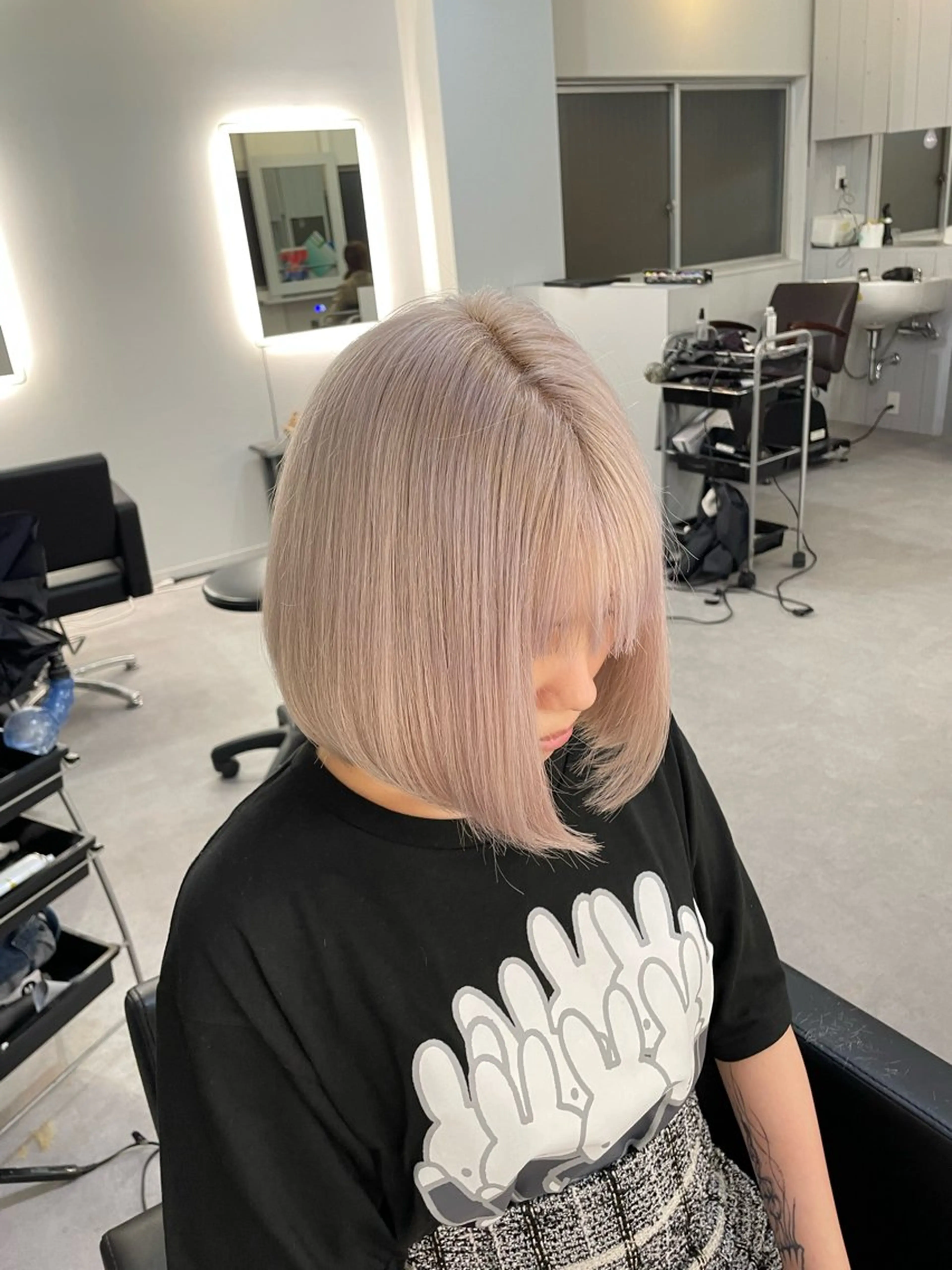 ショート カラー ミルクティーベージュ /ピンク/大阪/堀江のヘアスタイル