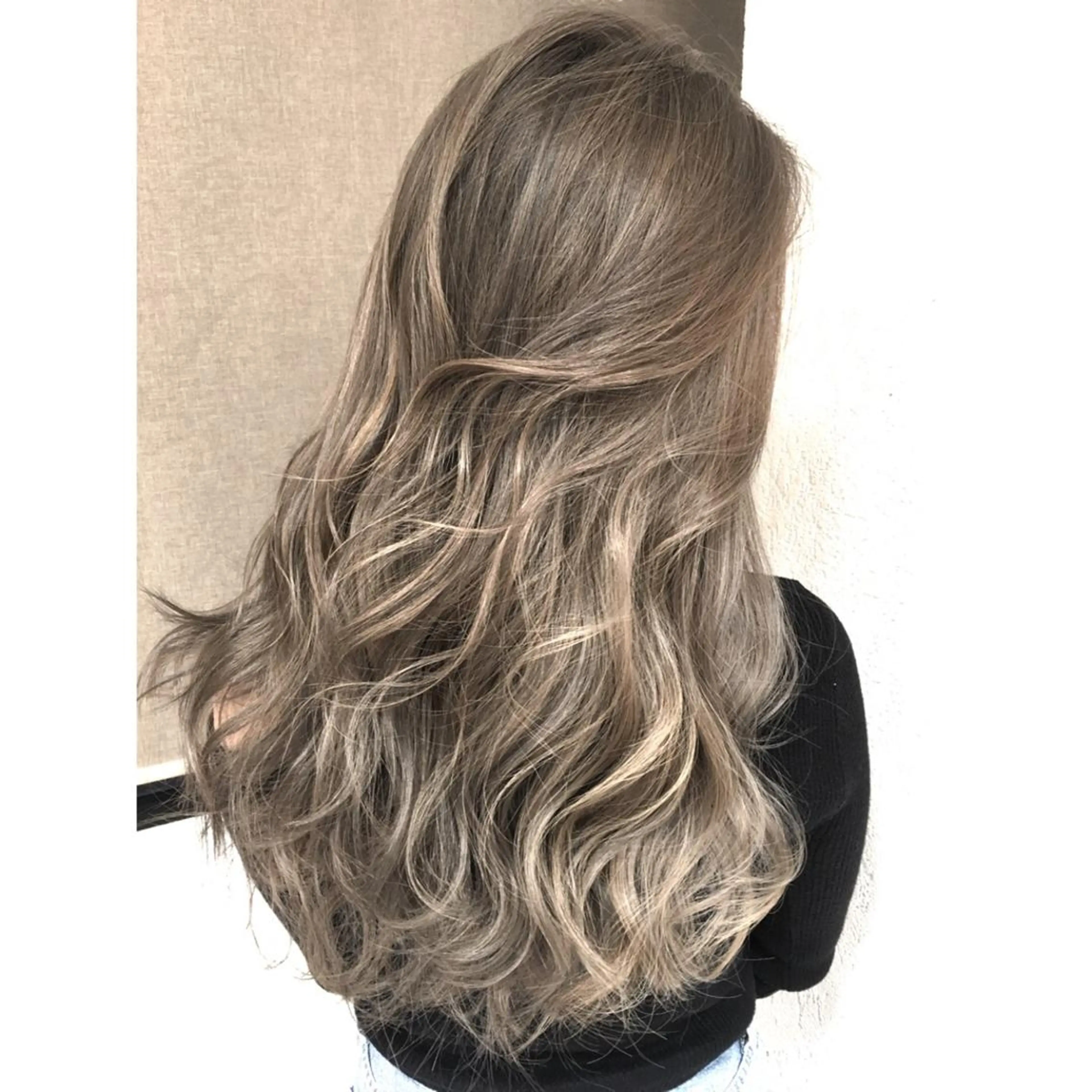 ロング カラー ネイル マツエク・マツパ ベージュカラー 井上 一平のヘアスタイル