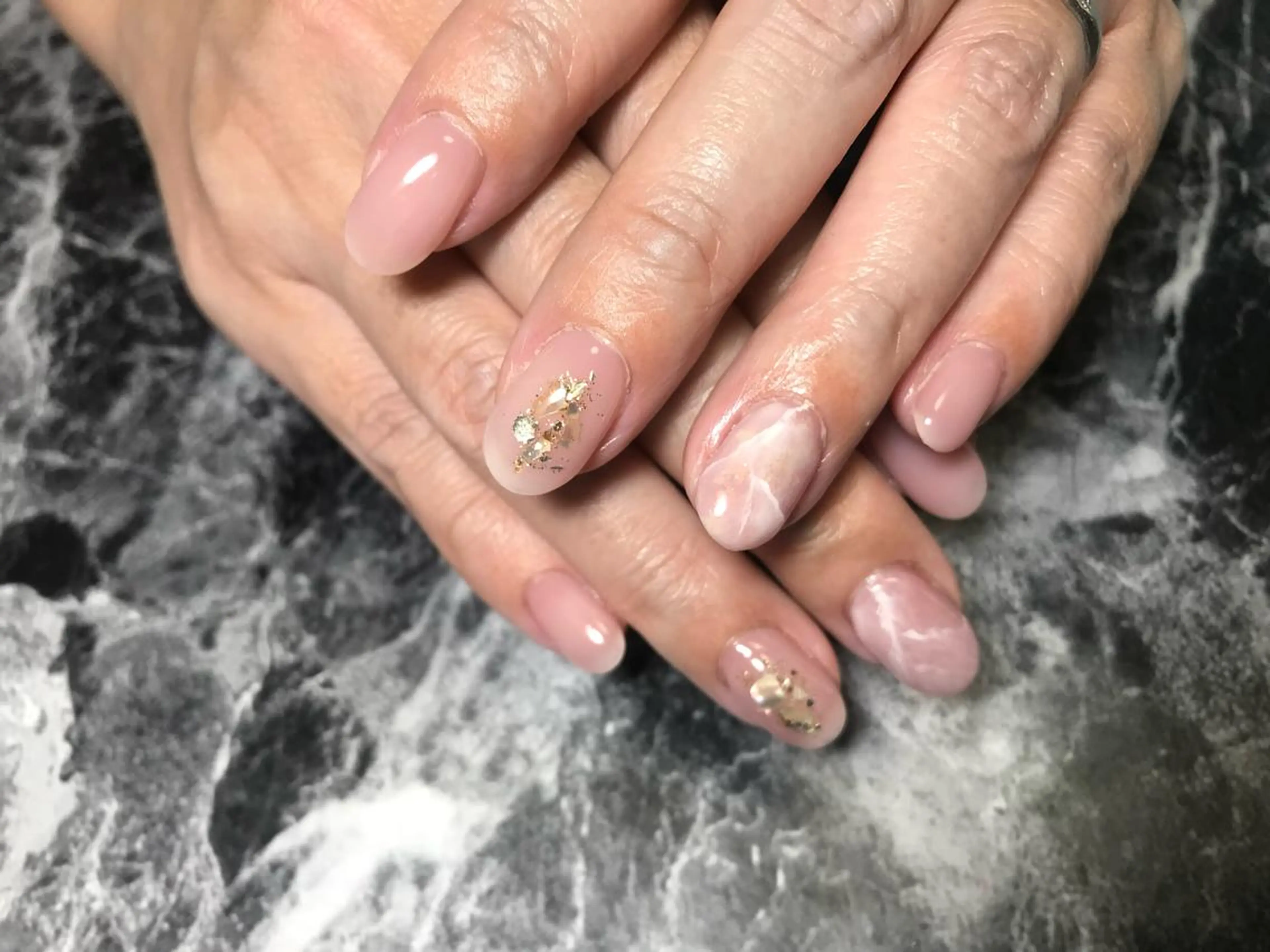 ネイル m.i private nail salon所属・大西 真衣のネイルデザイン