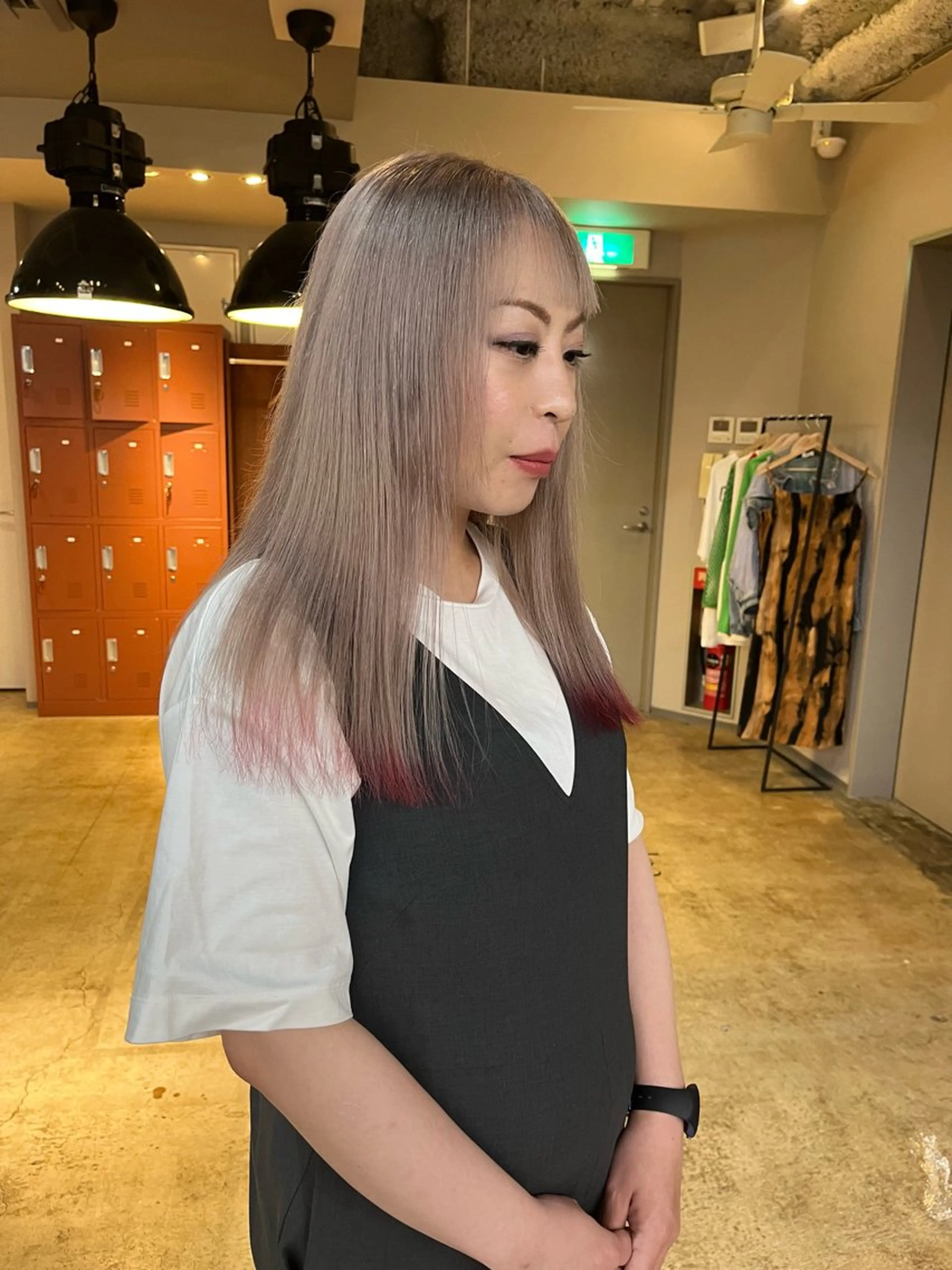 セミロング カラー ベージュカラー ブリーチ ホワイトベージュ カット ヘアカラー トリートメント 🩷ハイトーン透明感 レイヤー🩷ユリカのヘアスタイル