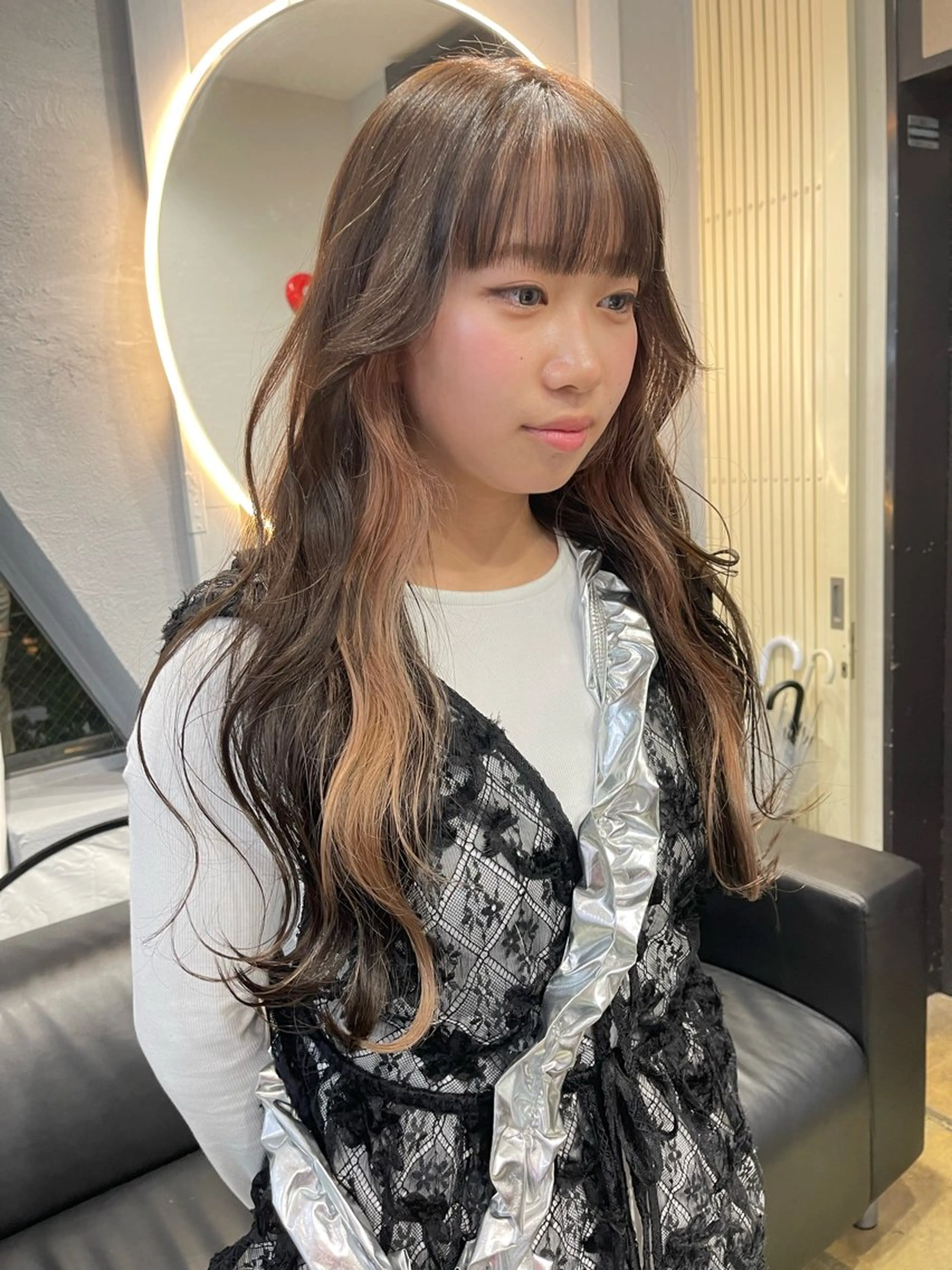 ロング カラー ベージュカラー ブリーチ ブラウンカラー ケアブリーチ デザインカラー TATSUブリーチ/ ミルクティーベージュのヘアスタイル