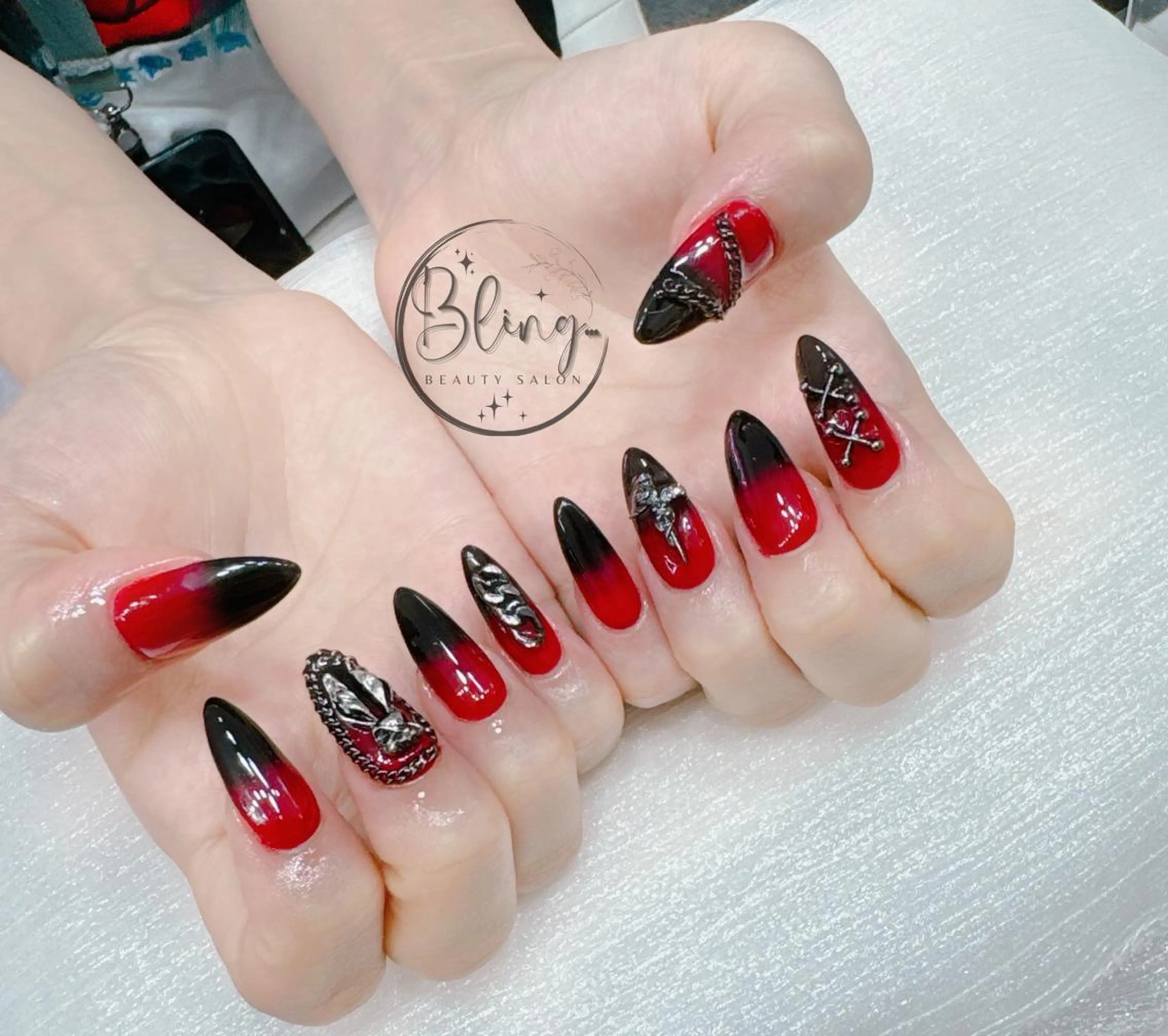 ロング 韓国風ヘア ハンドネイル Bling Salonのネイルデザイン