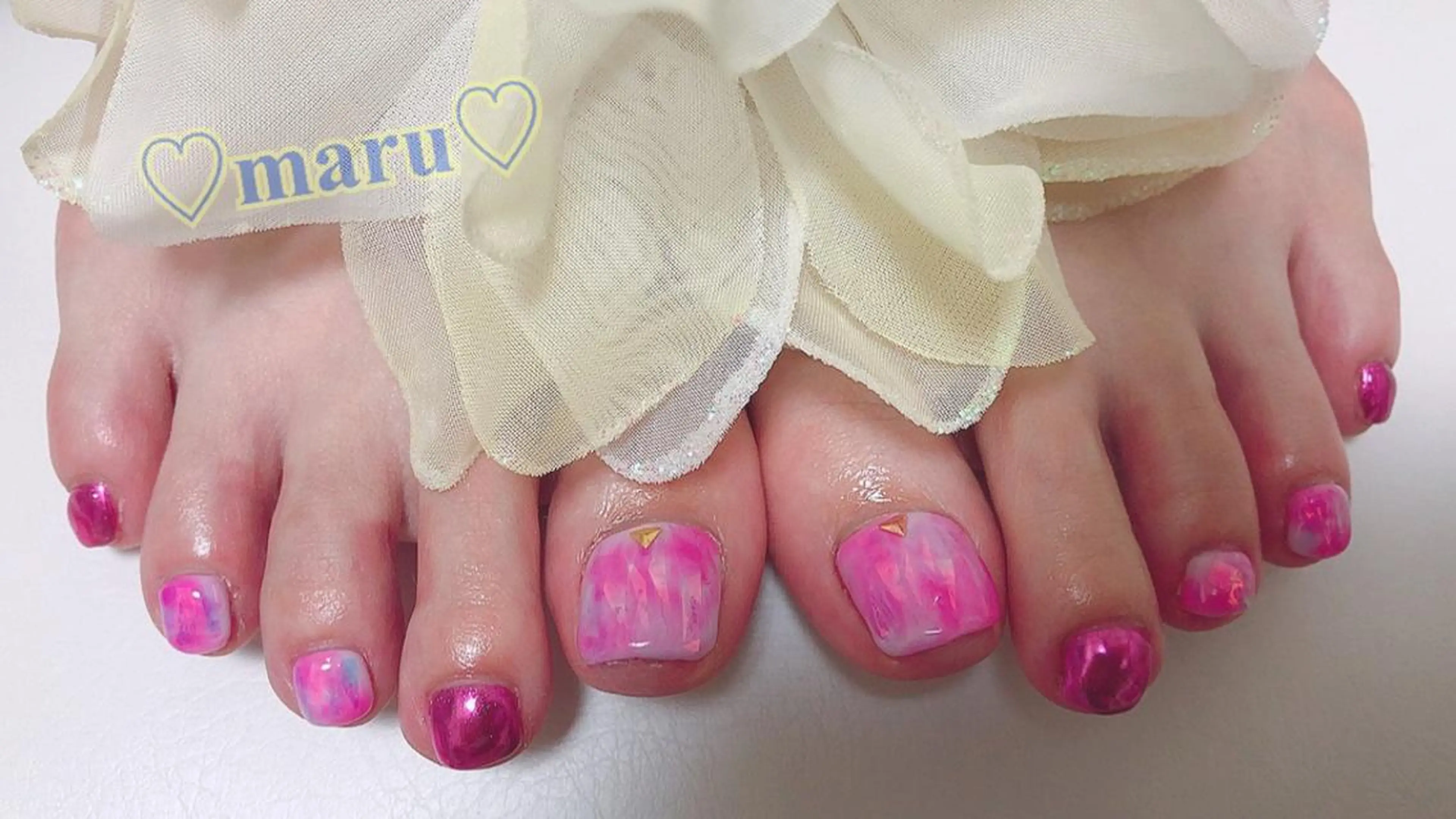 ネイル ハンドネイル フットネイル まるみ ♡のネイルデザイン