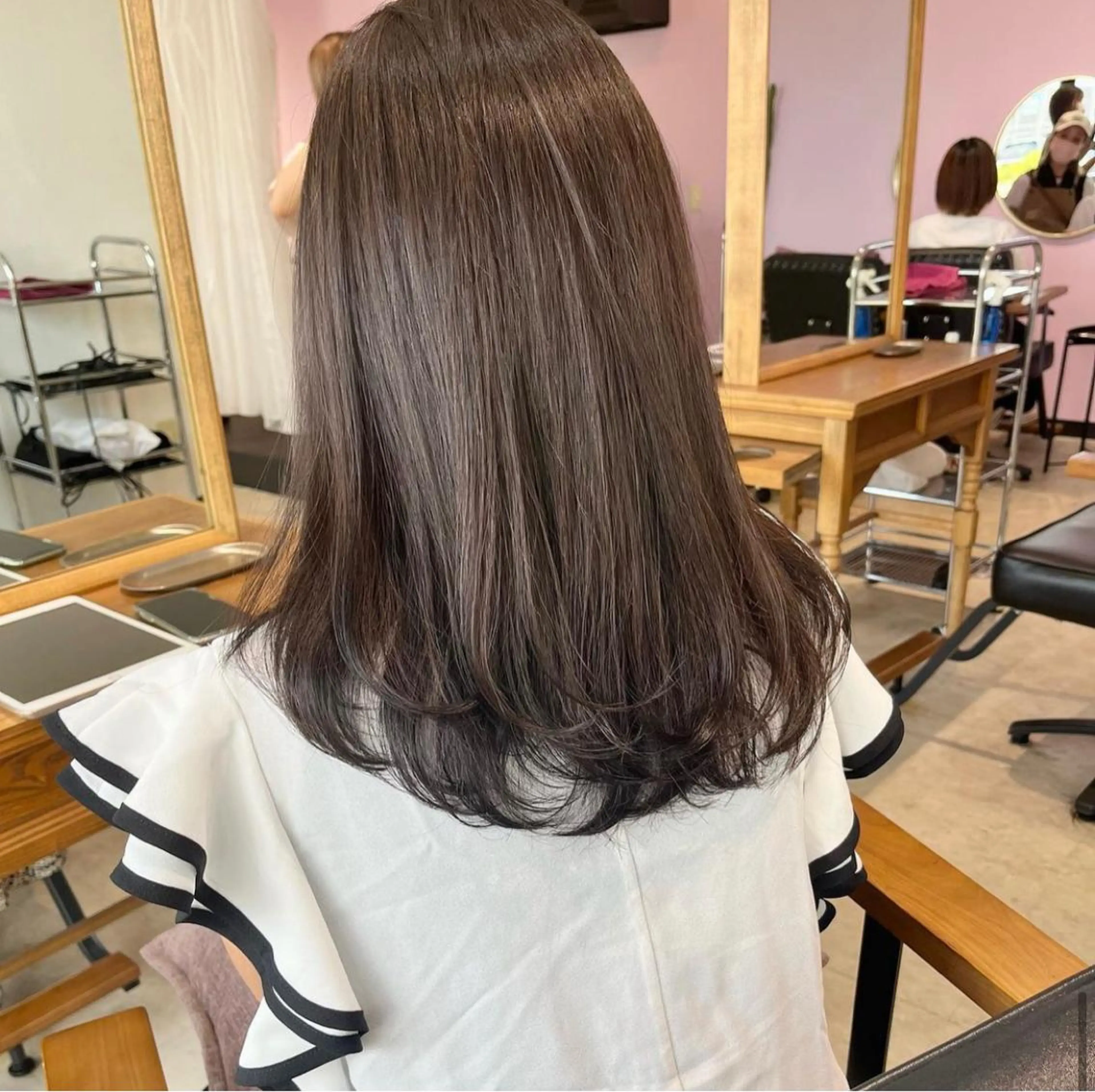 ミディアム カラー MATTY yoshika 🐻のヘアスタイル