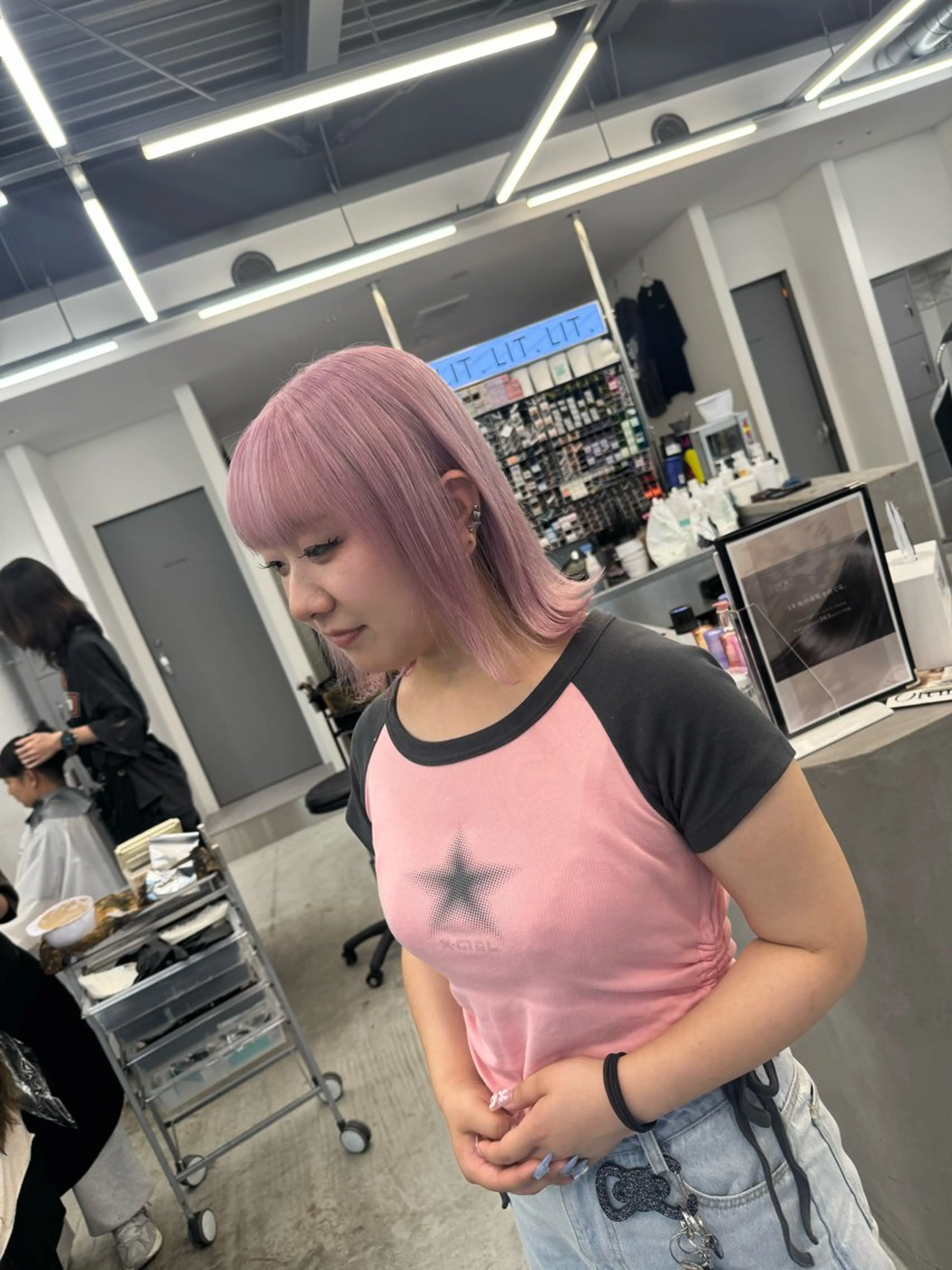 最先端ケアブリーチ+似合わせカットの写真