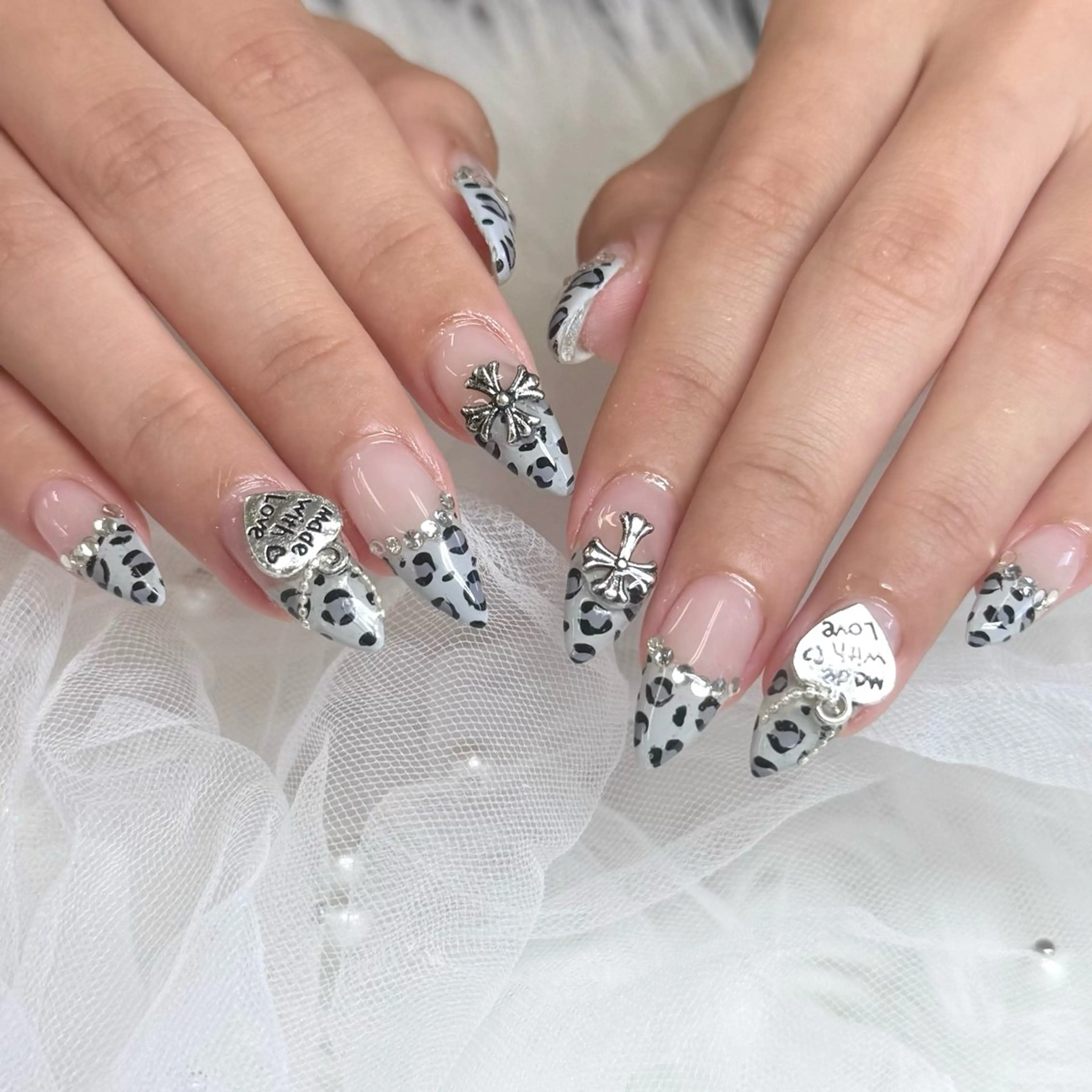 ネイル ハンドネイル EmaNail 枚方店所属・emanail枚方店 yumaのネイルデザイン