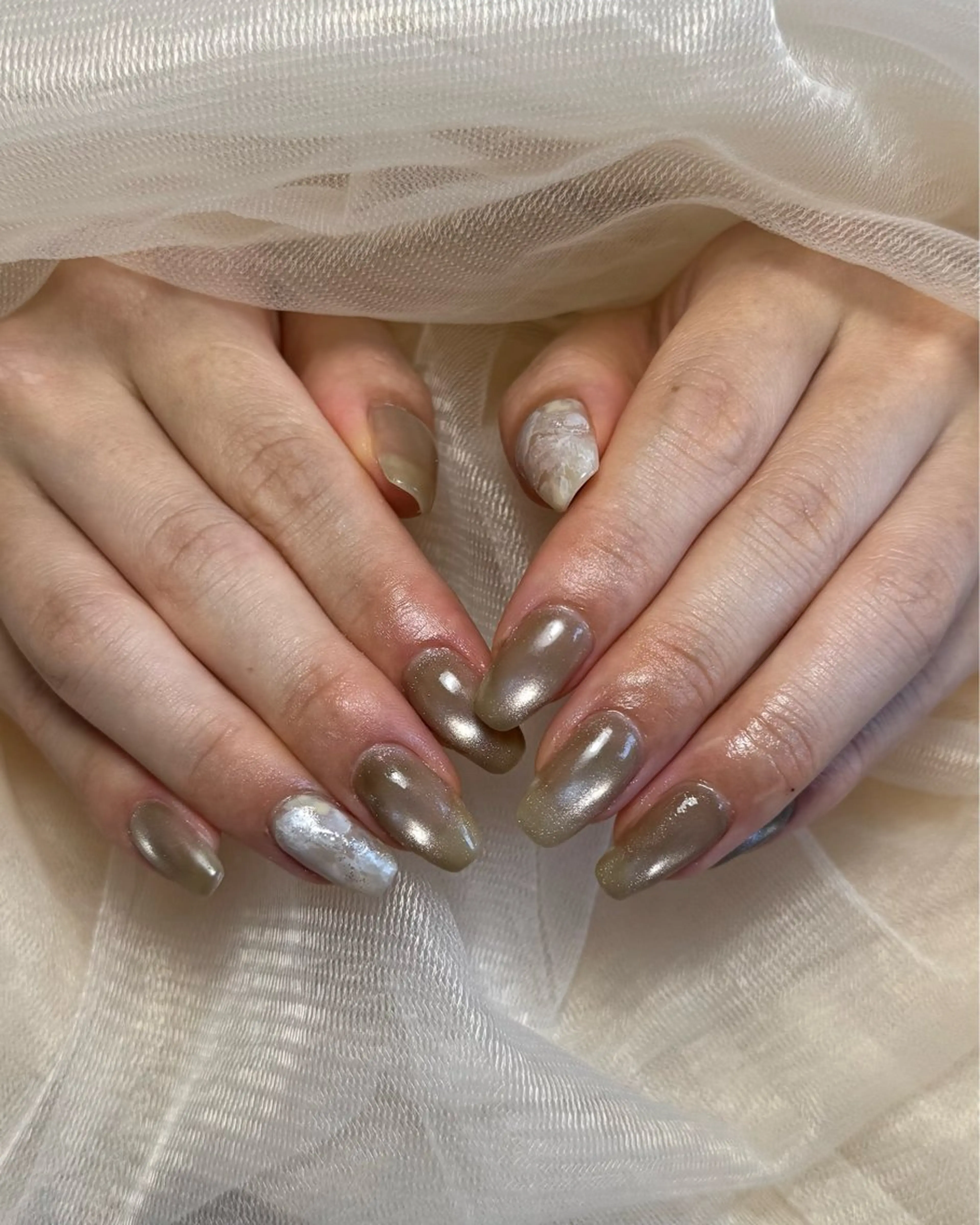 ネイル アートネイル ゴールド マグネットネイル 持ち込み ハンドネイル via nailのネイルデザイン