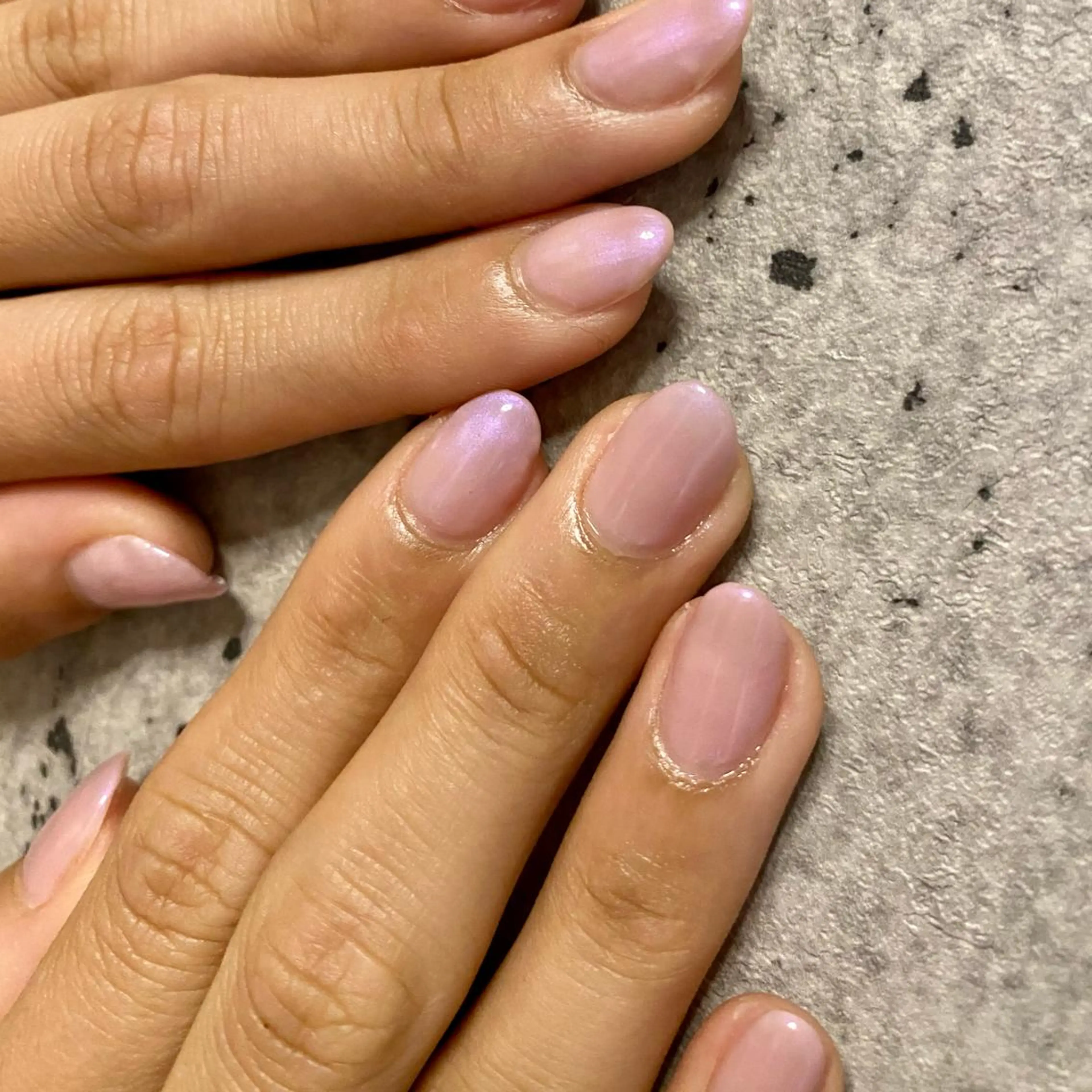 ネイル オーロラネイル ピンク Meviy所属・Meviy （メヴィー）のマツエク・マツパデザイン