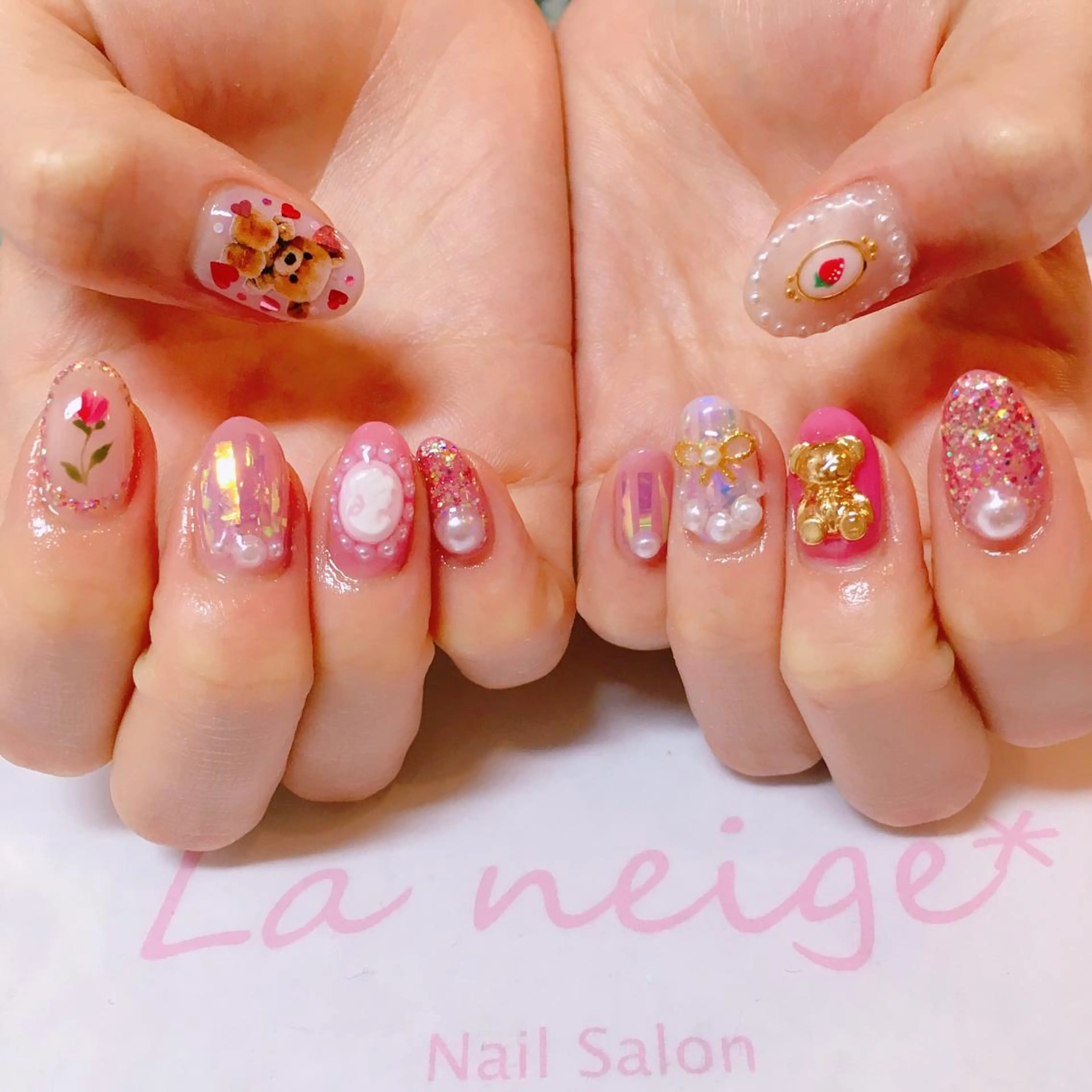 ネイル リボン La neige* yuki 🥯🍑のネイルデザイン