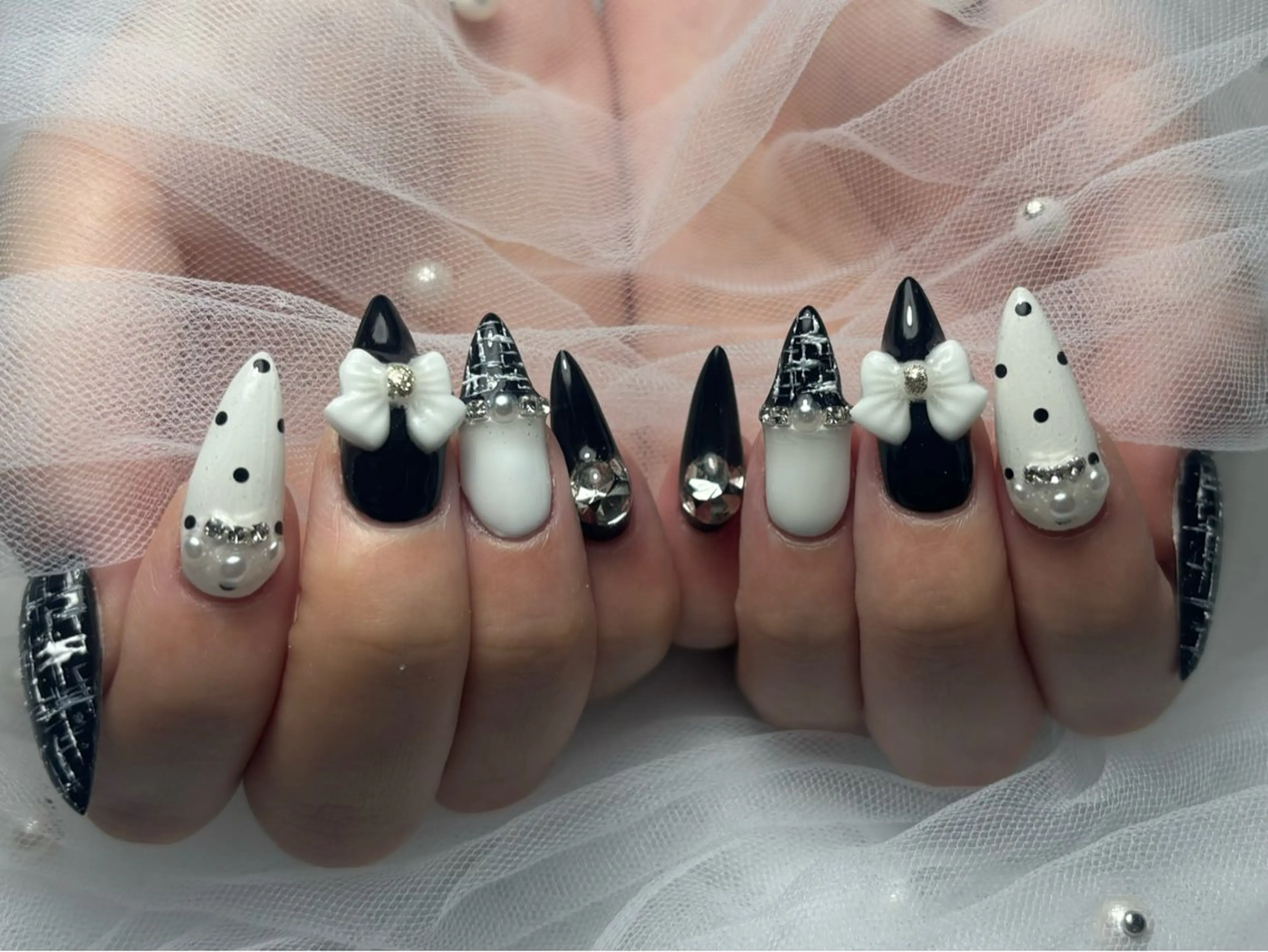 ネイル Roi〈ロワ〉 Akariのネイルデザイン