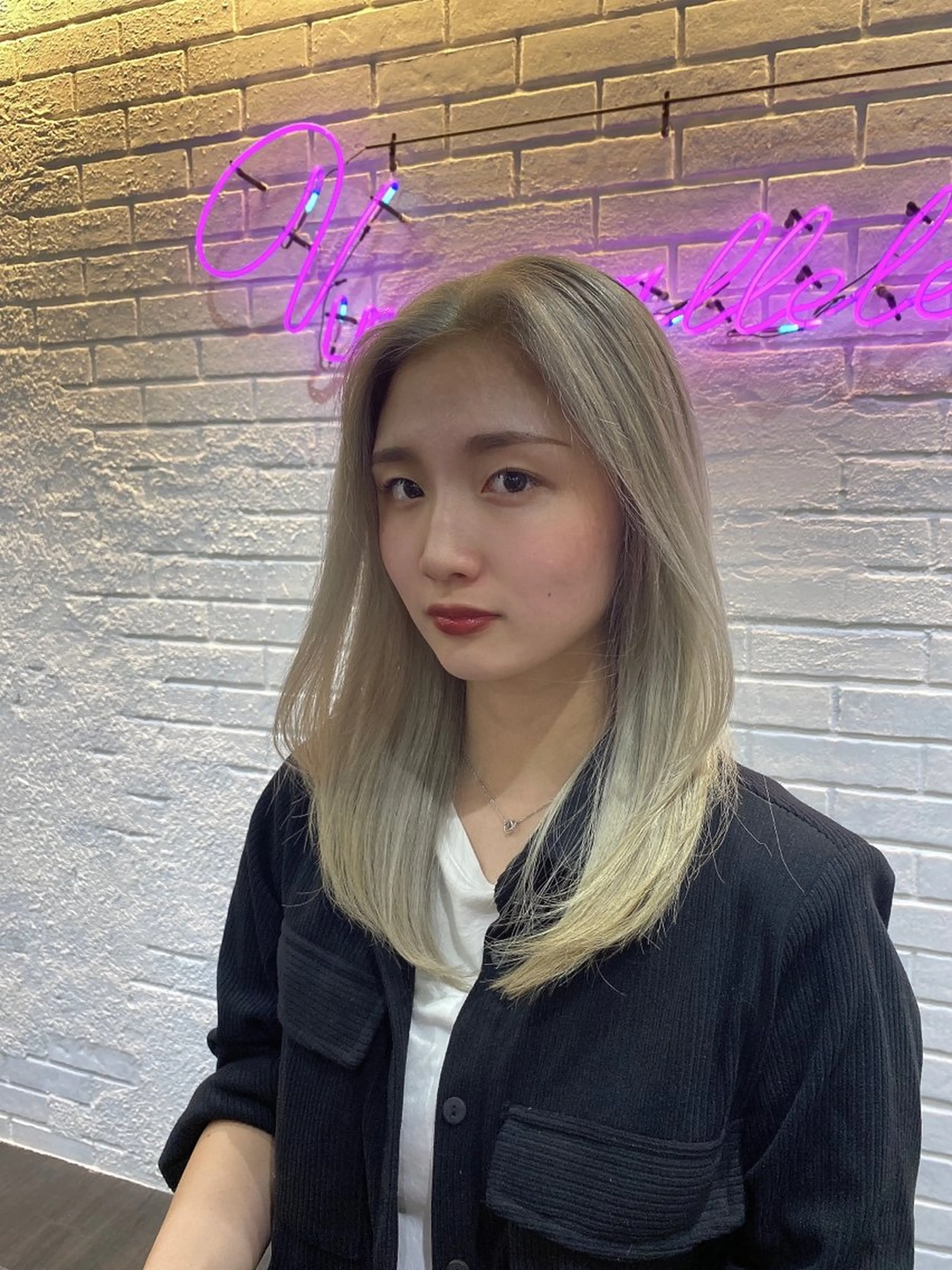 ロング カラー パーマ ヘアアレンジ 顔まわりレイヤー レイヤーカット HairSignature所属・ブリーチ指名神戸 No.1美容師RENのヘアスタイル