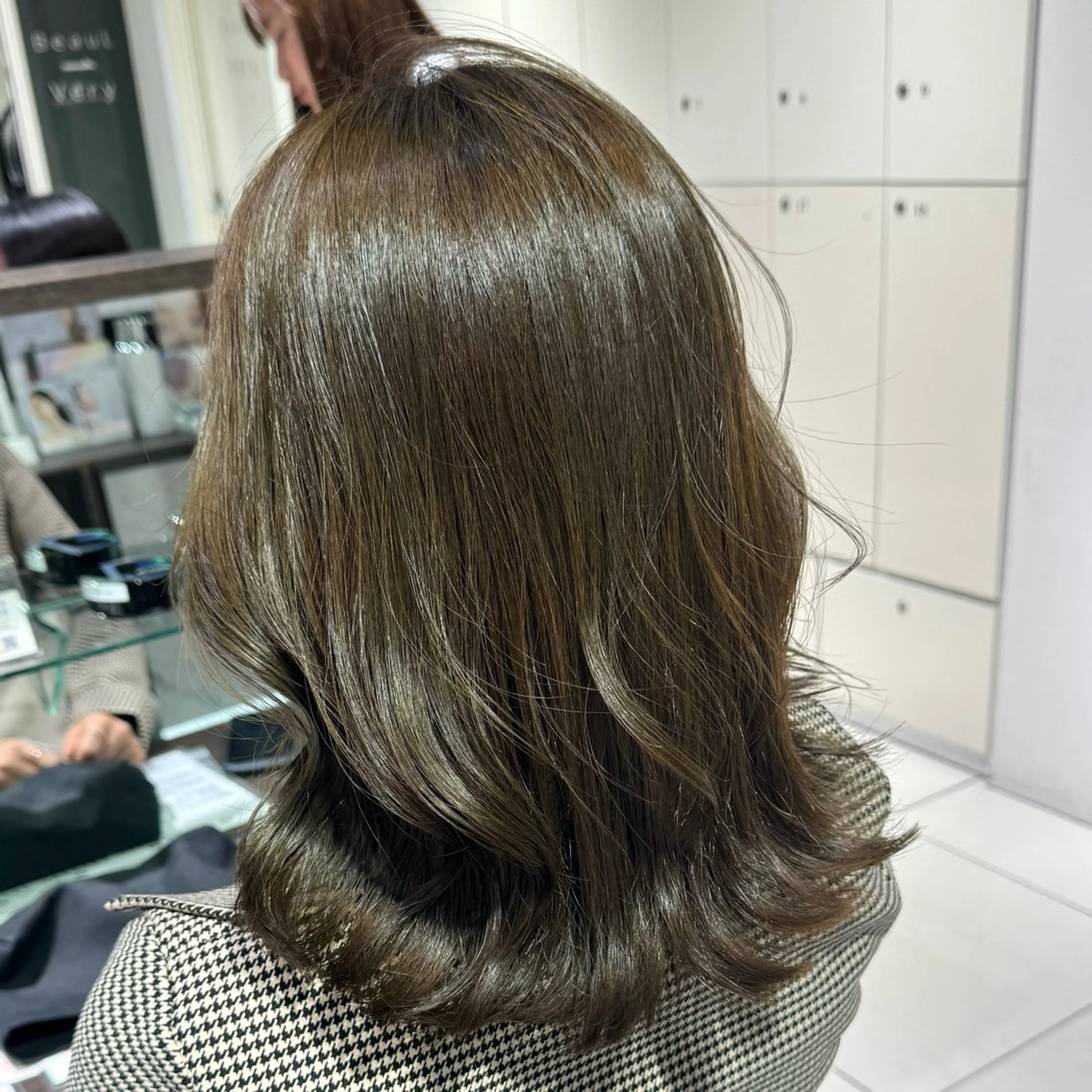 セミロング カラー ヘアアレンジ ヘアカラー ブリーチなしカラー /ベージュ/安形翔のヘアスタイル