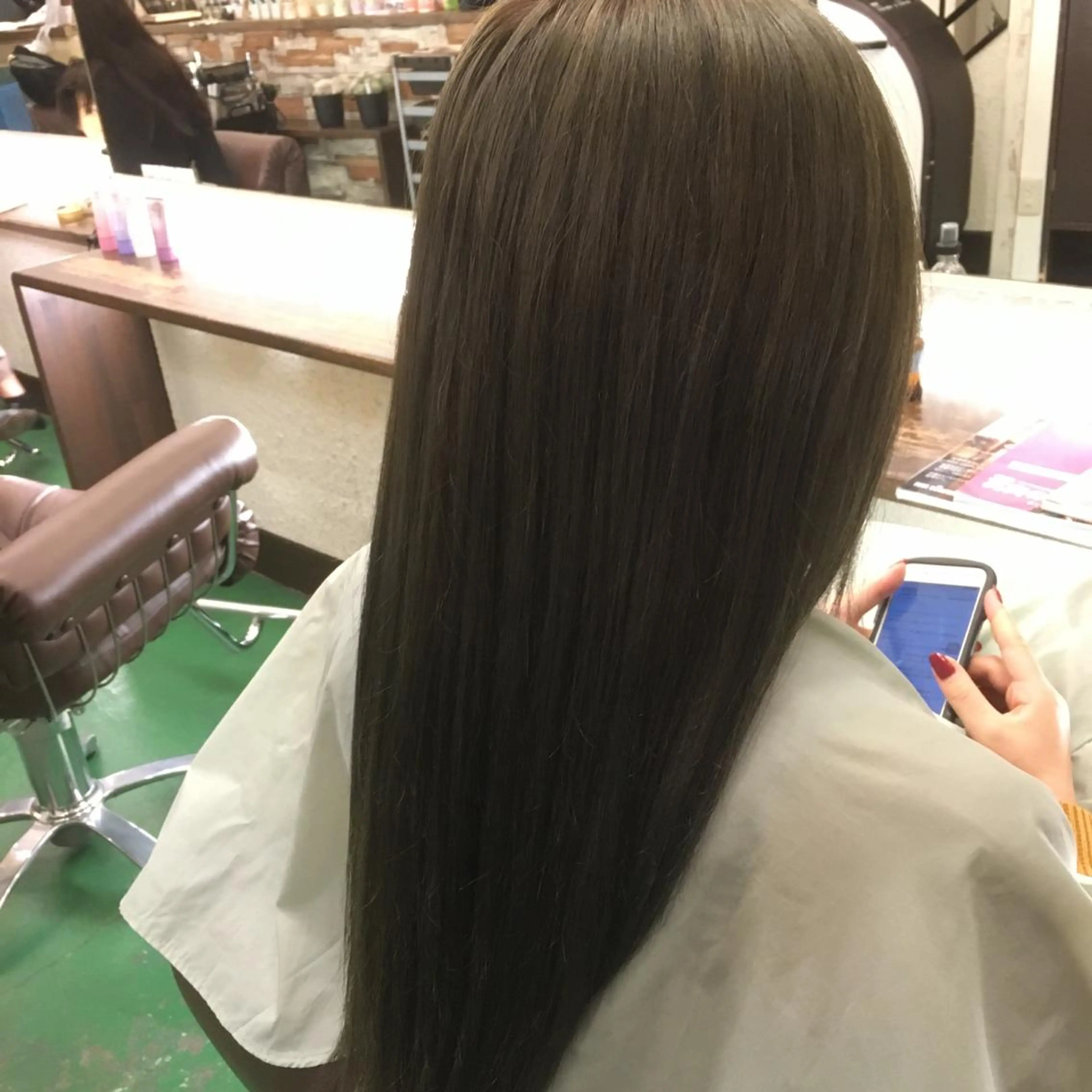 セミロング ロング カラー アッシュ メンズ眉毛ITSUK Iメンズ専門　新宿の眉毛・アイブロウイメージ