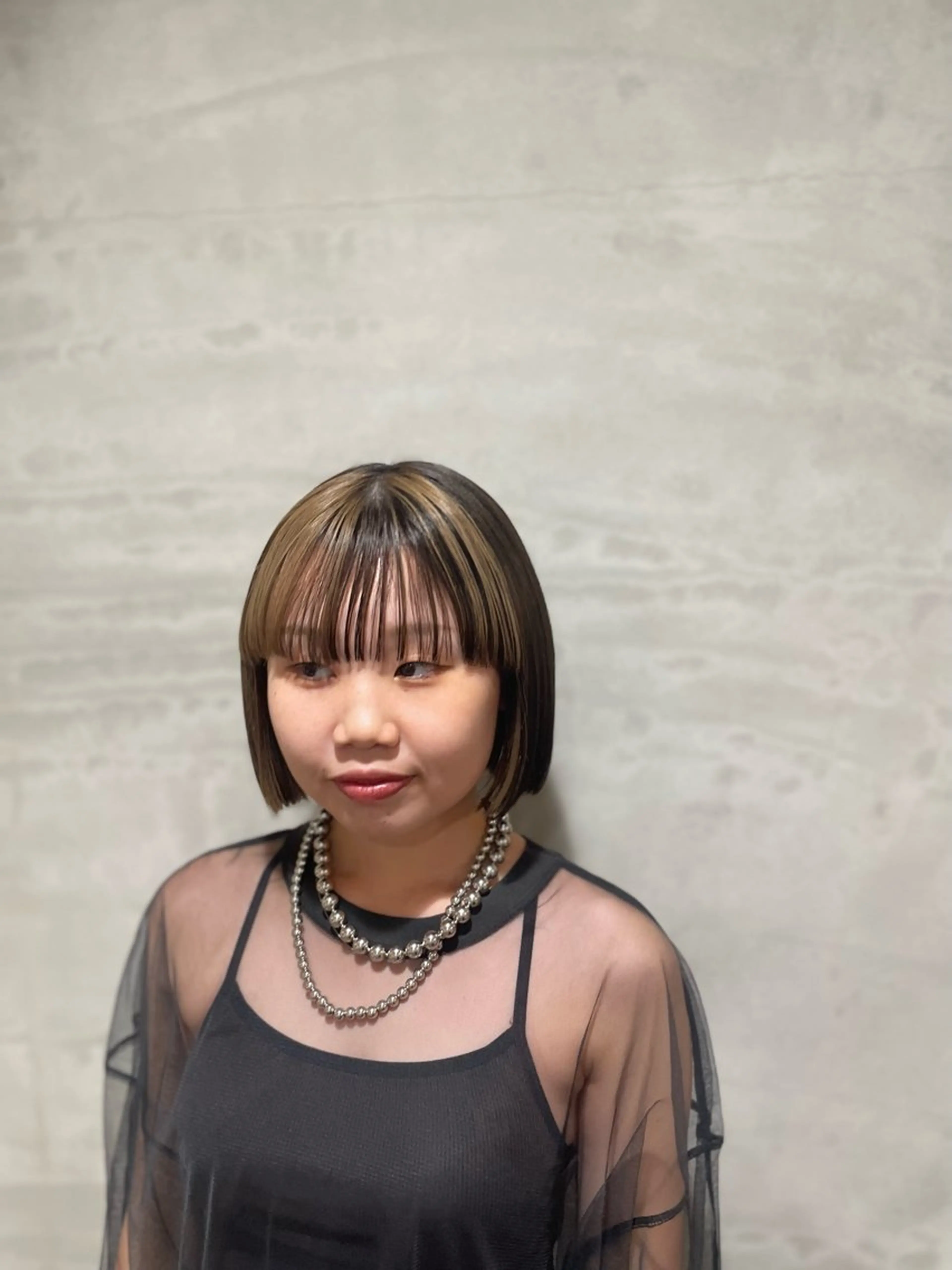 ミディアム カラー ミストバング デザインカラー  フェイスフレーミング ヘアカラー momoka 女性限定のヘアスタイル