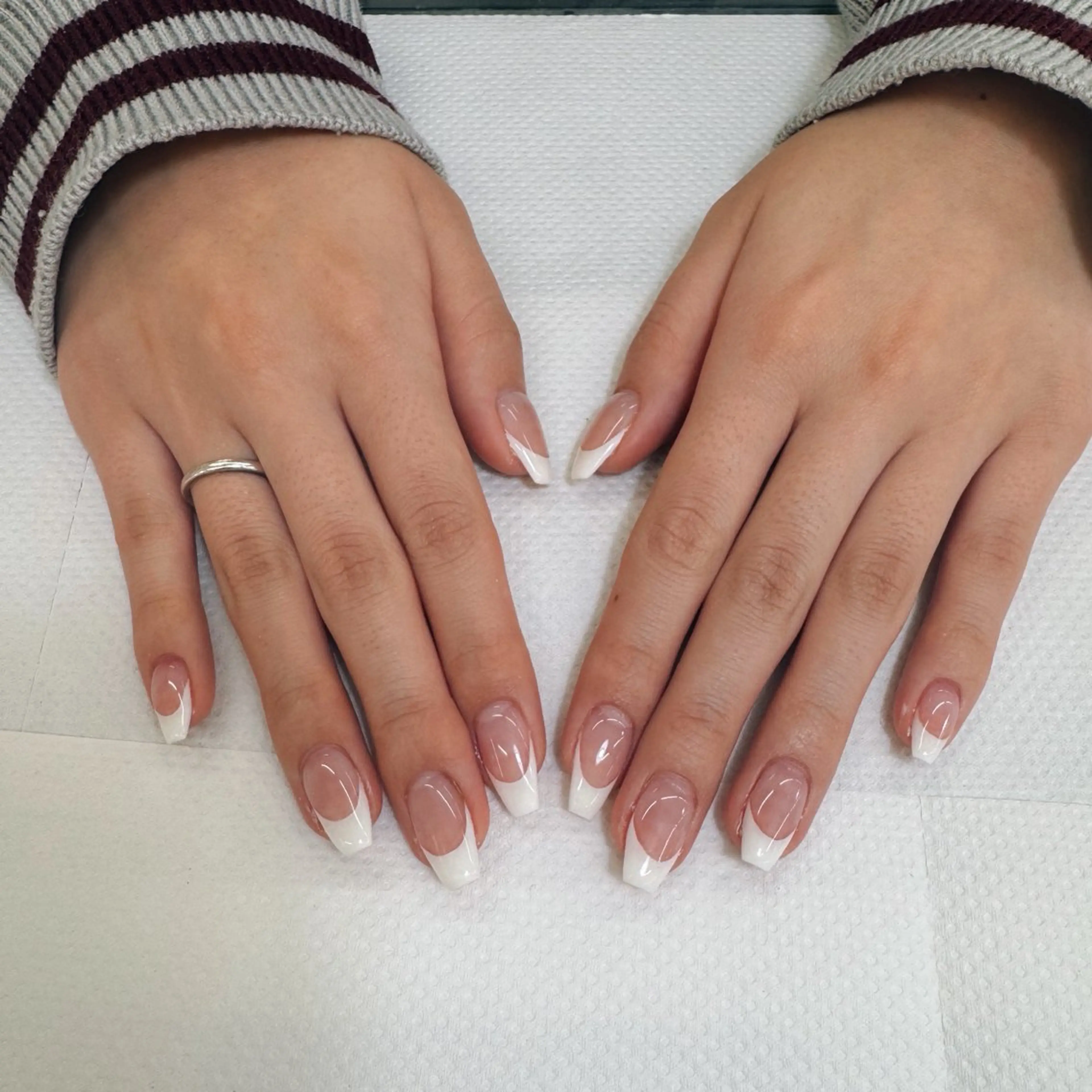 ネイル フレンチネイル ハンドネイル 【MAXKELLY】 Shiotaのネイルデザイン