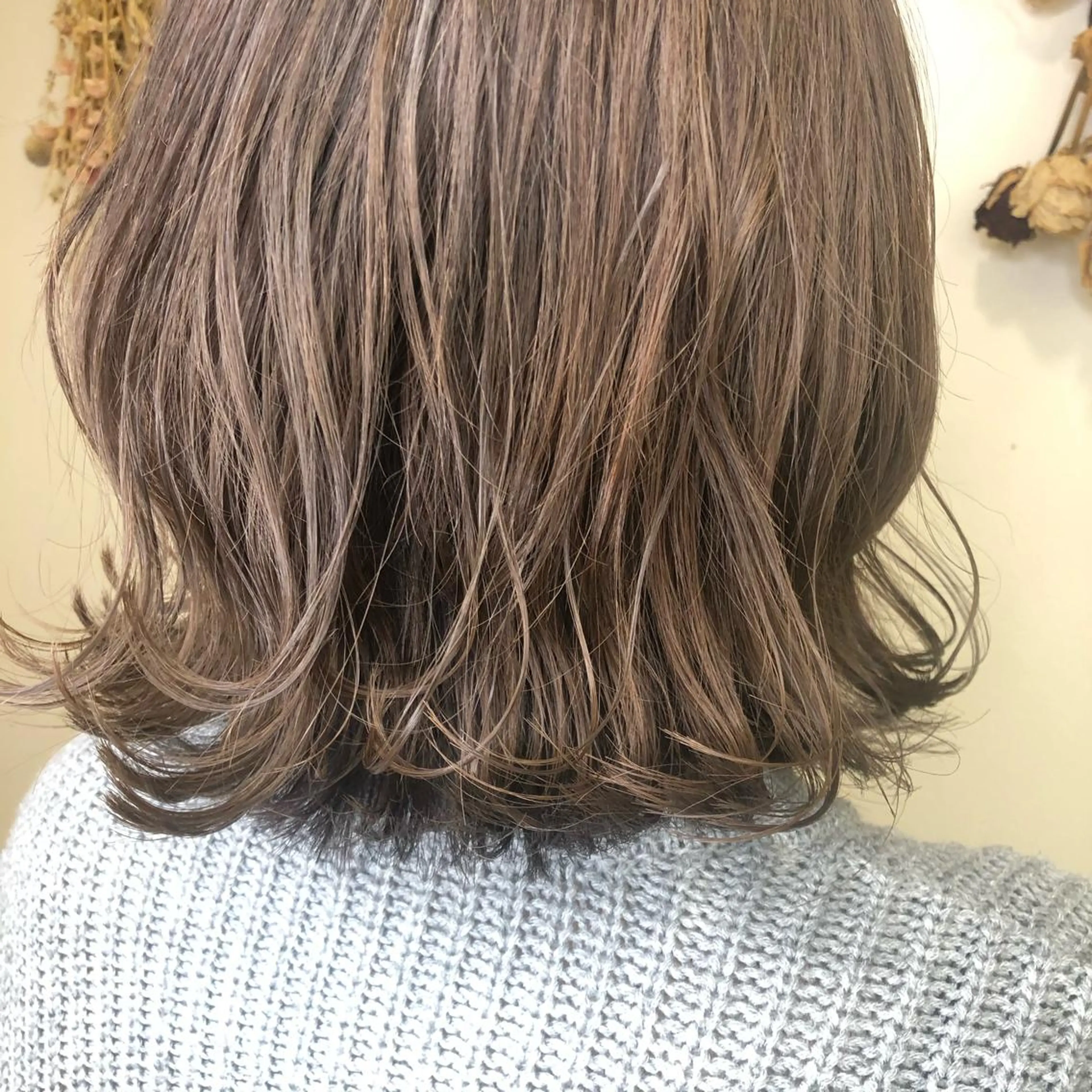 ミディアム カット ヘアカラー パーマ トリートメント 松佐 ゆかりのヘアスタイル