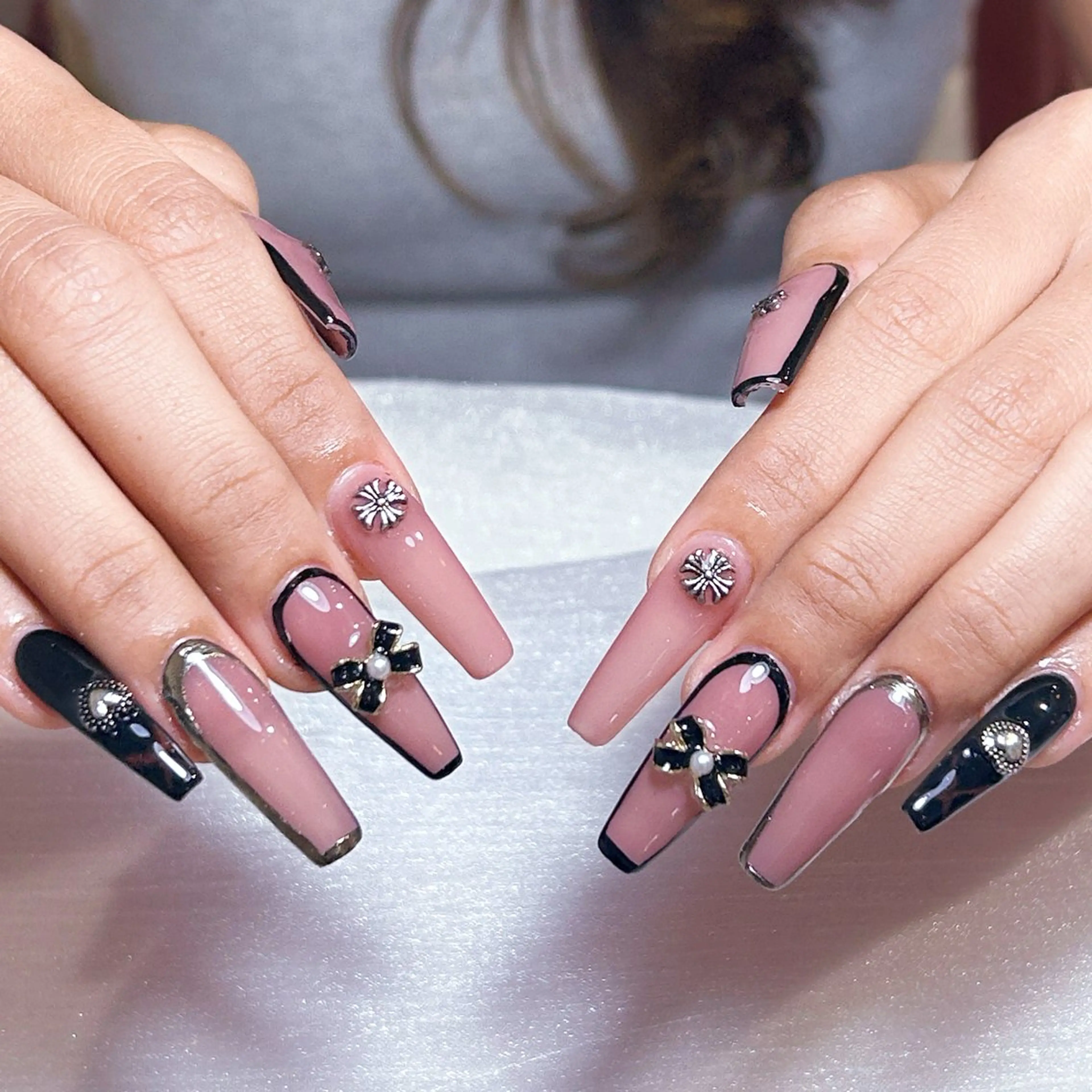 ネイル アートネイル オーロラネイル ガーリー キラキラネイル 韓国ネイル DEMAIN- 🌸のネイルデザイン