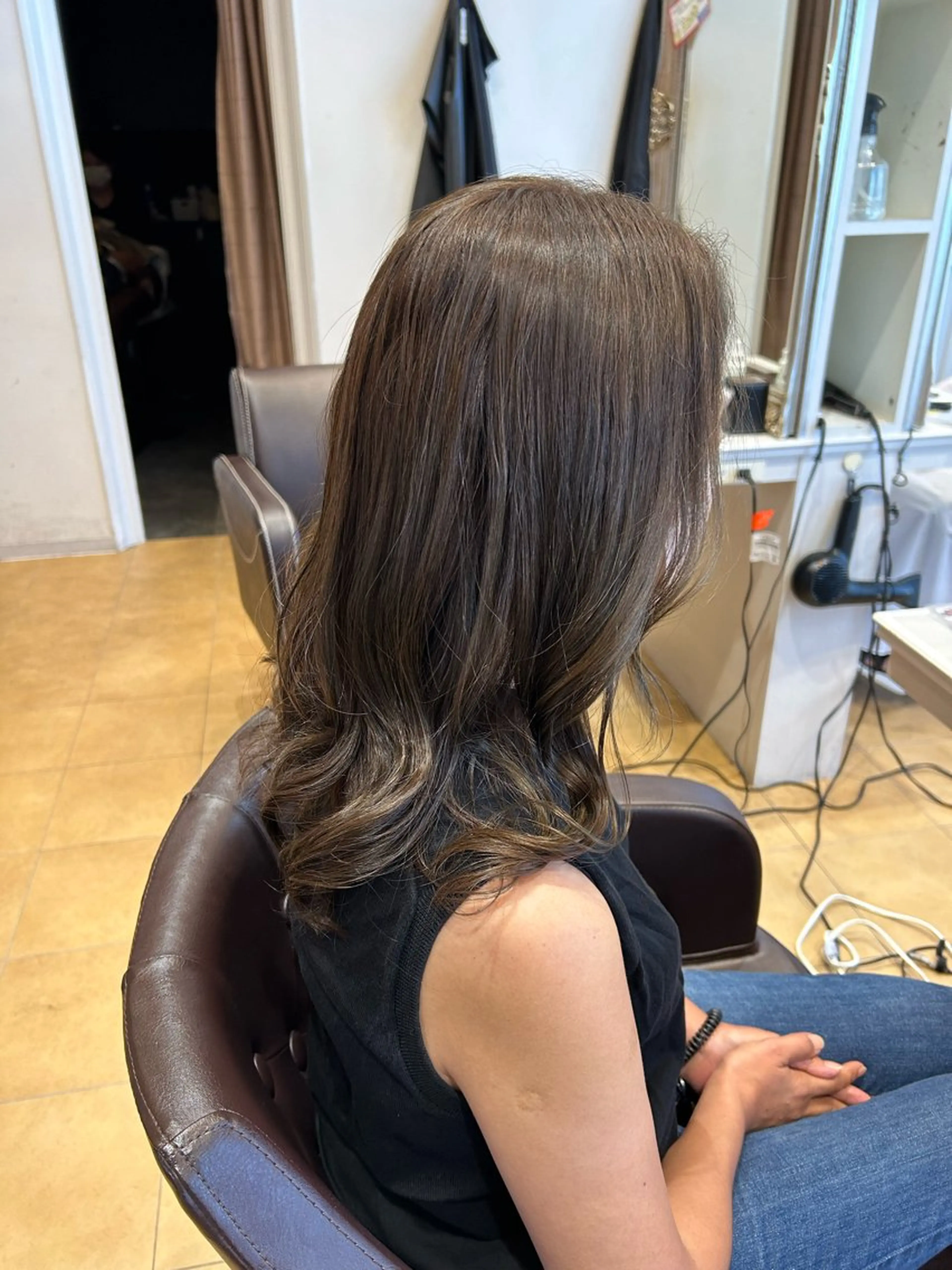 カラー ヘアカラー トリートメント 今中 紗英のヘアスタイル