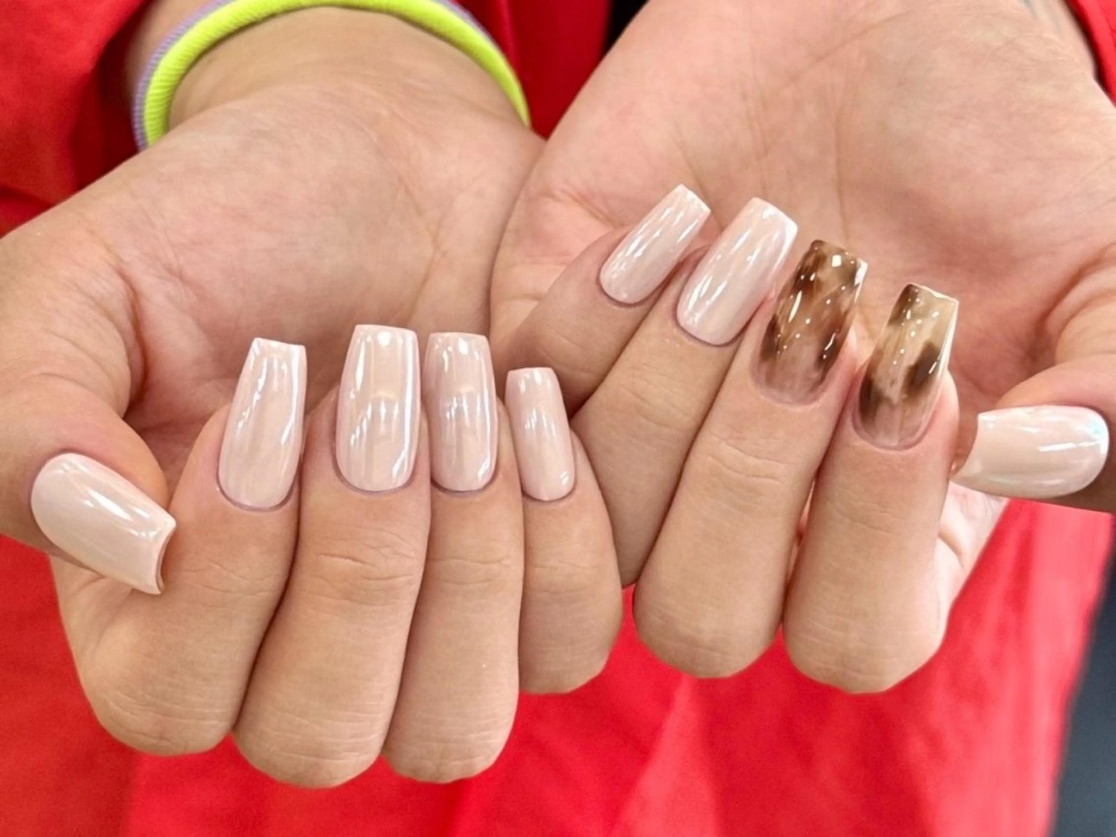 ネイル オーロラネイル 長さ出し フレンチネイル ジェルネイル ガラスフレンチ ハンドネイル Rela・S NAILのネイルデザイン