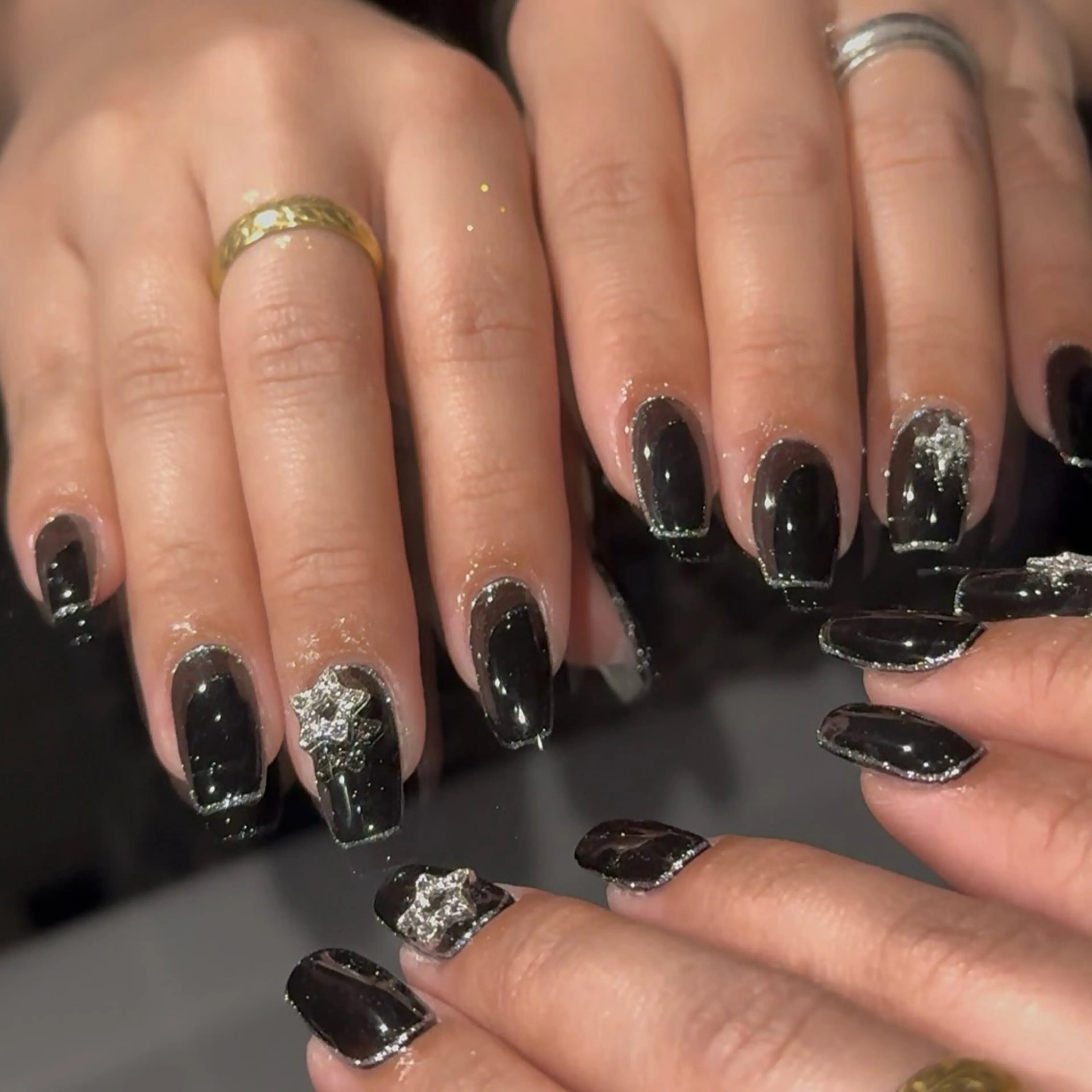 ネイル キラキラネイル ラメ(グリッター) ハンドネイル Sarina ⋆⭒˚のネイルデザイン