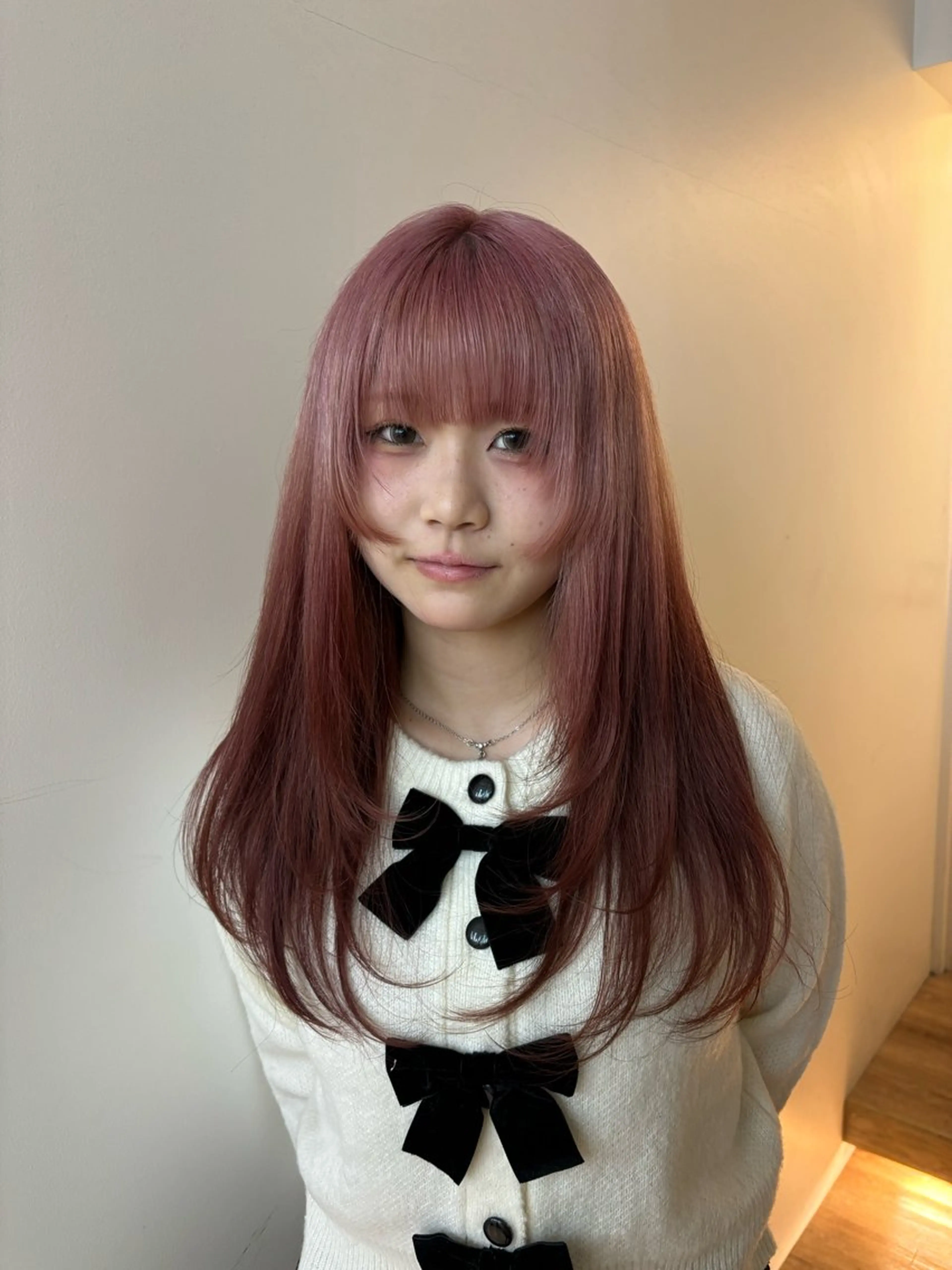 ロング カラー ヘアカラー トリートメント ガーリーネイル hiroka🩰🎀のネイルデザイン
