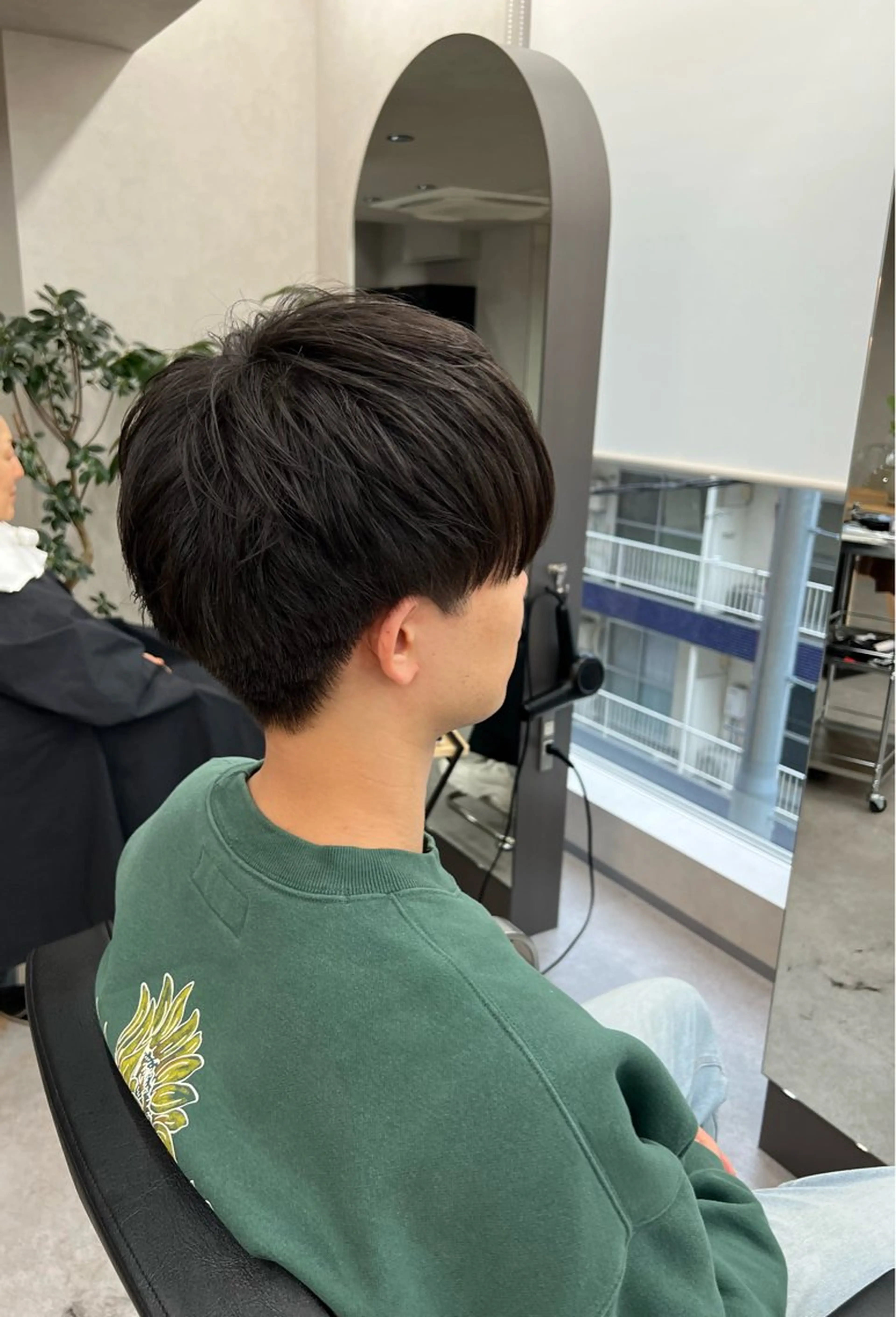 メンズ マッシュ 刈り上げ カット ヘアカラー 艶ボブ🤎暖色カラー 縮毛矯正/メンズ💈のヘアスタイル