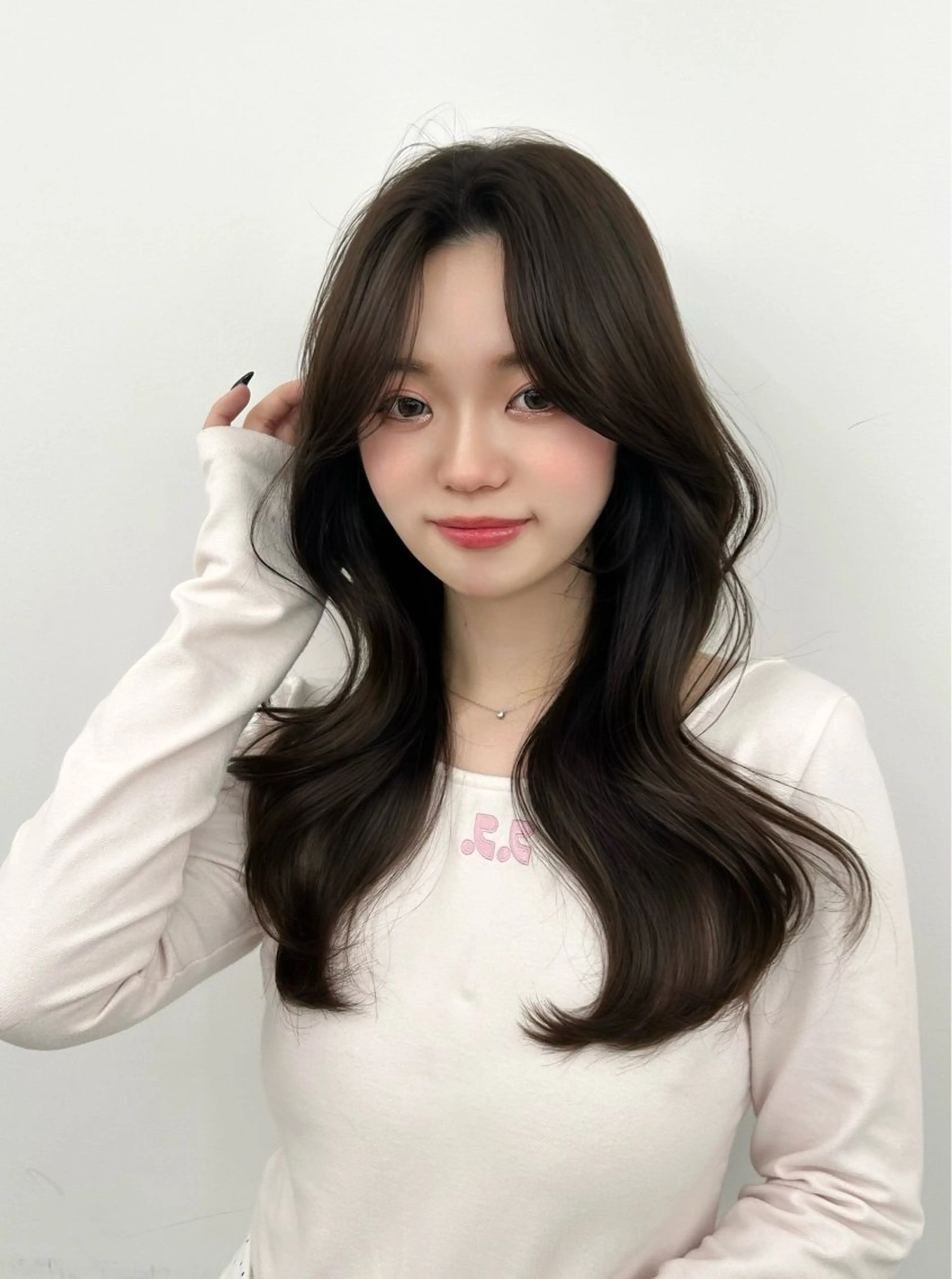 ロング カラー ベージュカラー オリーブベージュ 韓国風ヘア レイヤーカット カット ヘアカラー トリートメント 韓国ヘア/顔周り ヘアセット/加藤優里のヘアスタイル