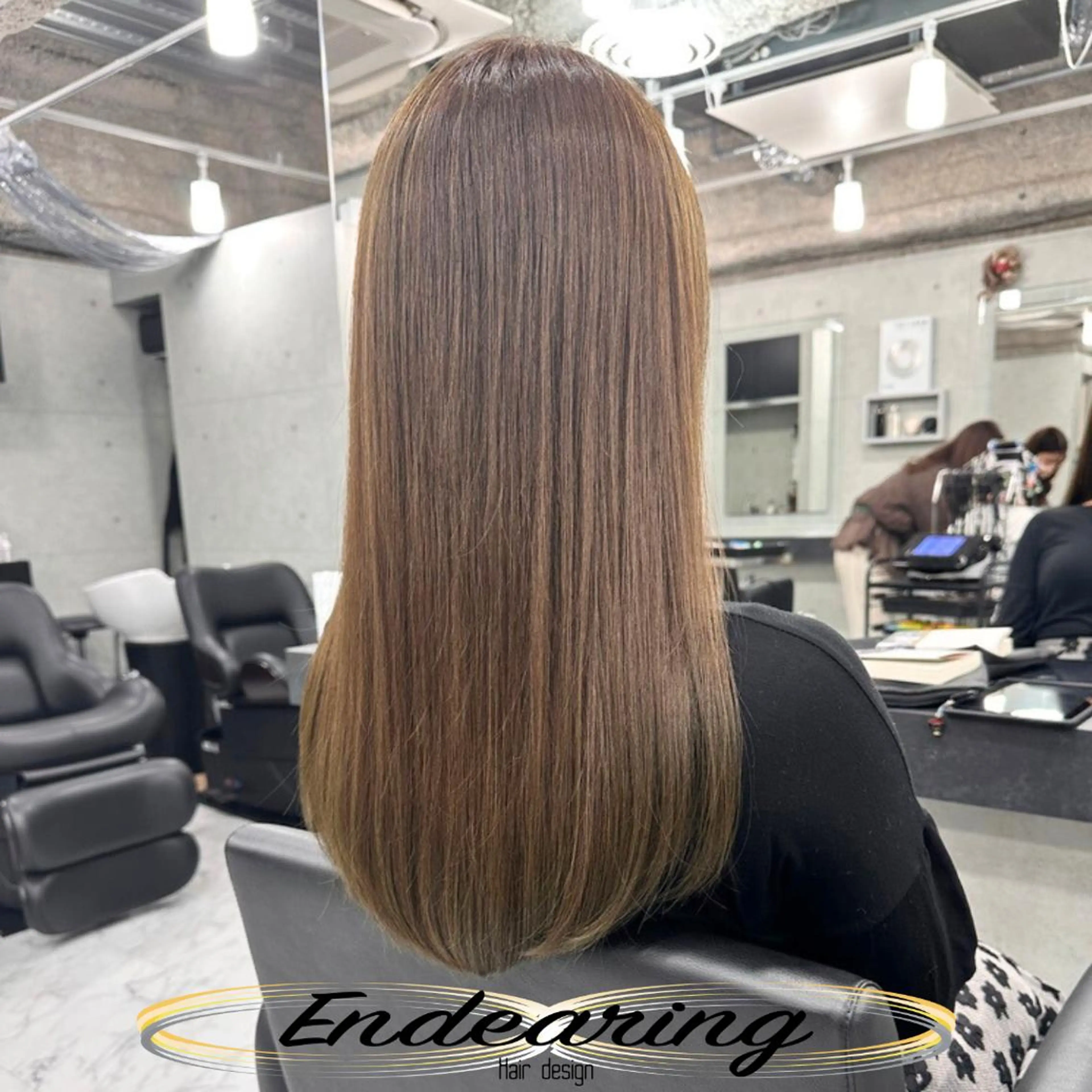 カラー アディクシーカラー ベージュカラー 透明感カラー オリーブベージュ ヘアカラー Endearing 銀座/レイヤーカットのヘアスタイル