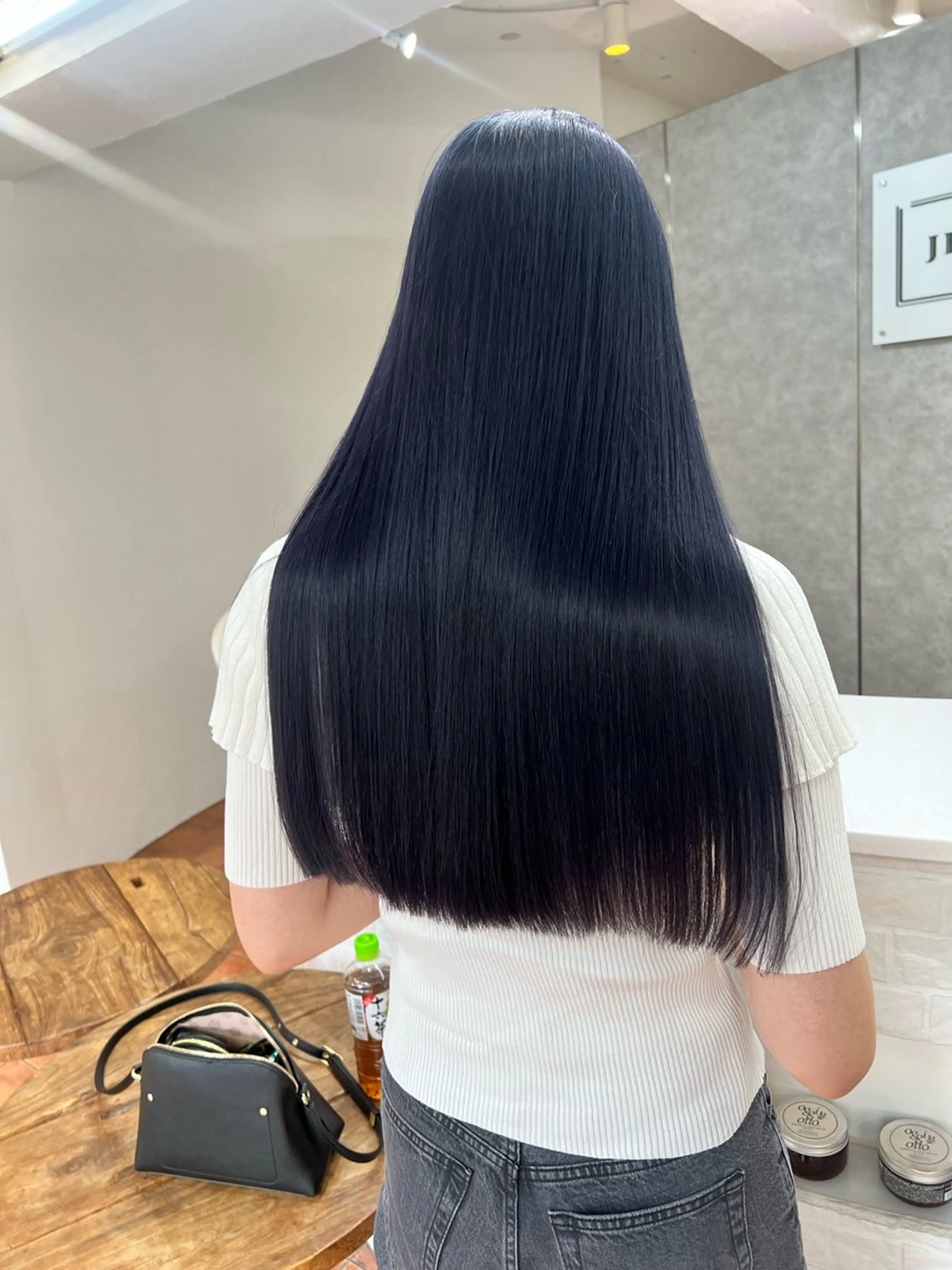 ロング カラー ネイビーカラー JEWIL SHIBUYAのヘアスタイル